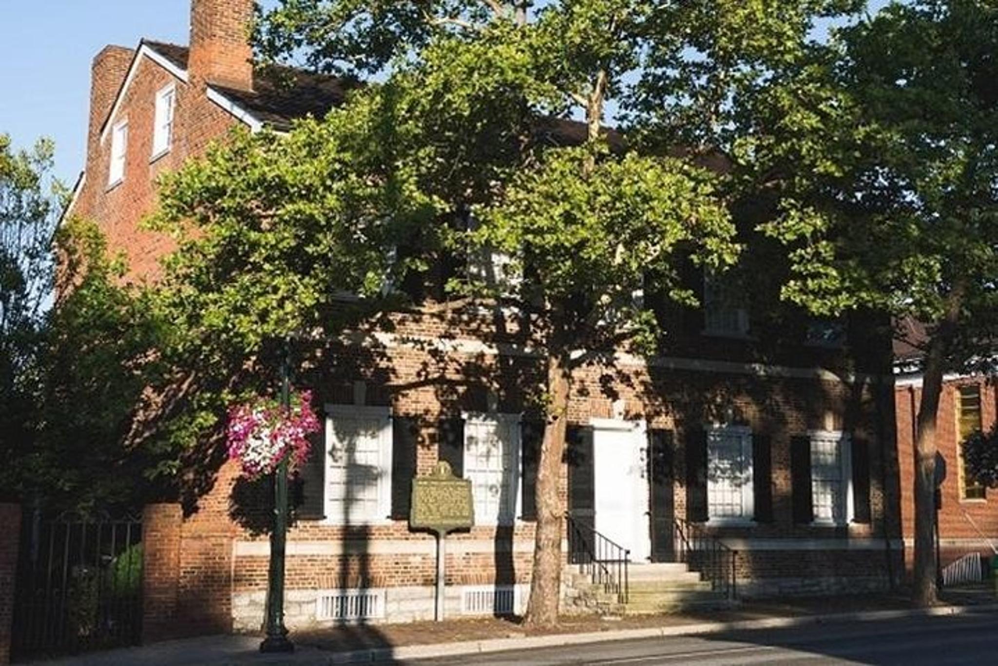 Lexington Mary Todd Lincoln House Tour - Image 2