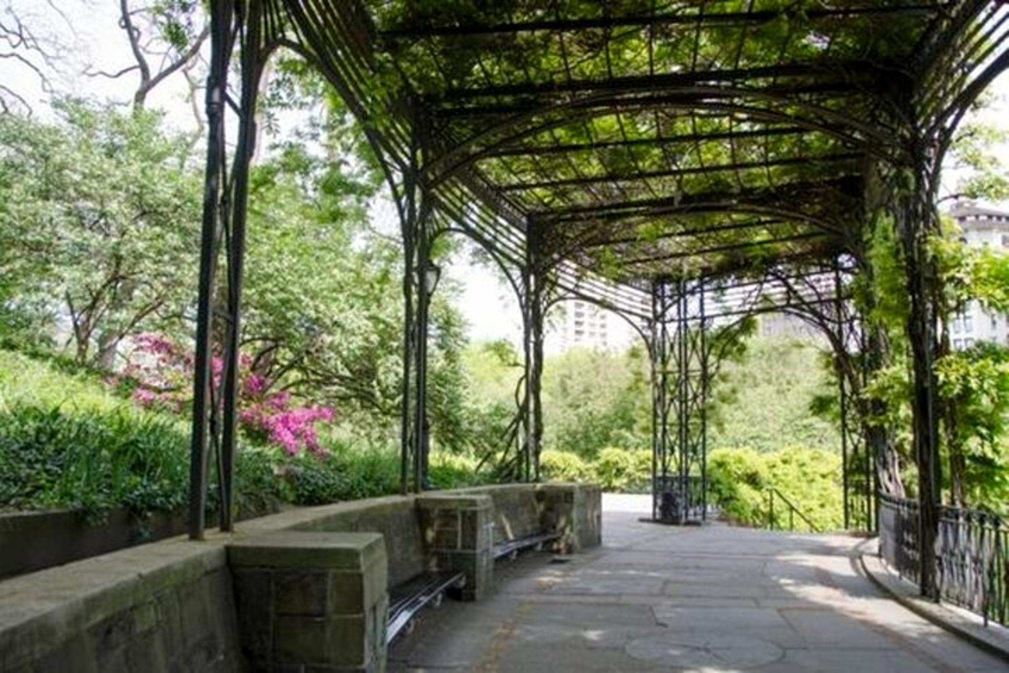 New York City Central Park Walking Tour - Image 6