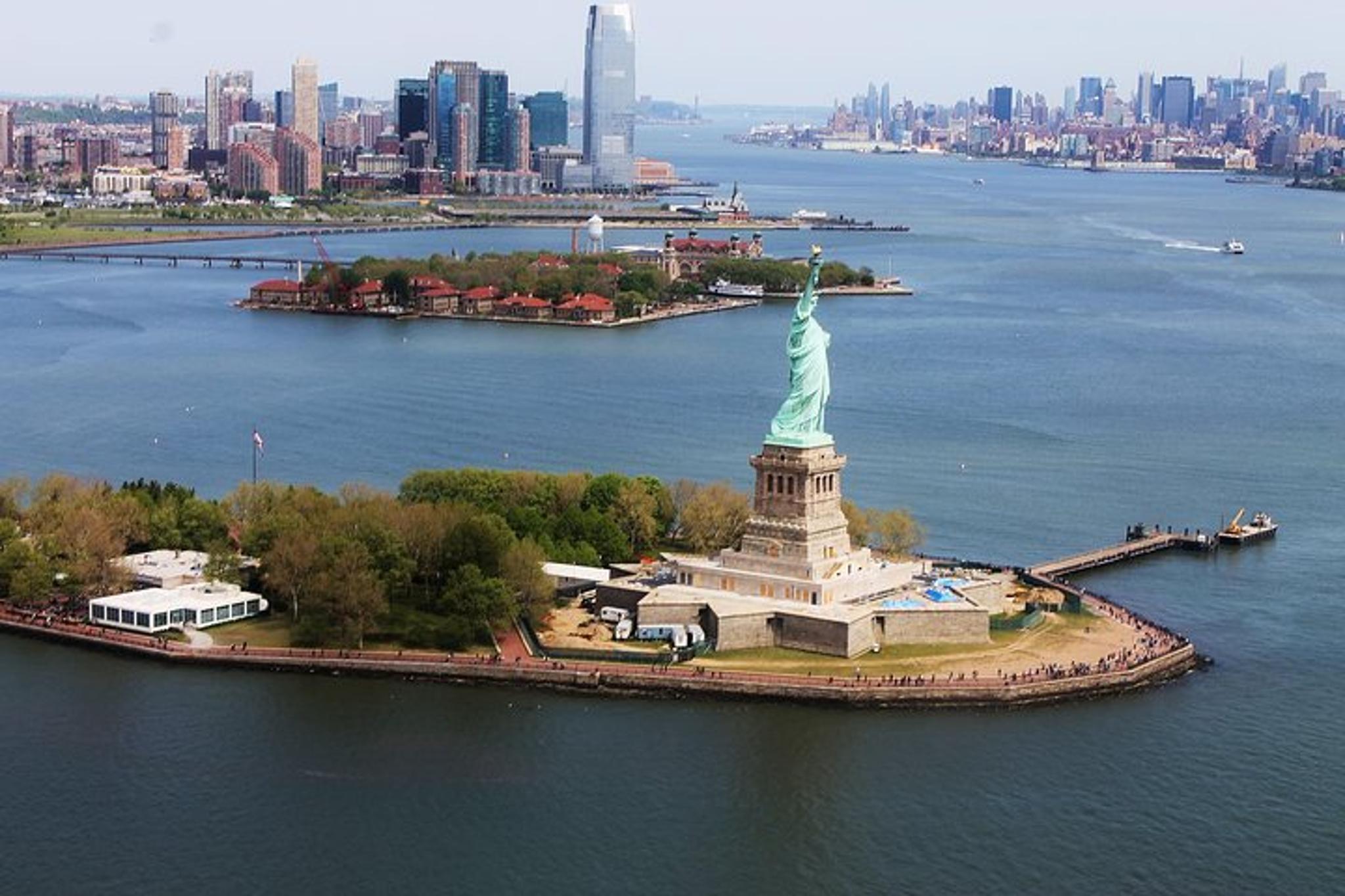 New York City Private Vehicle Tour with Guide - Image 3