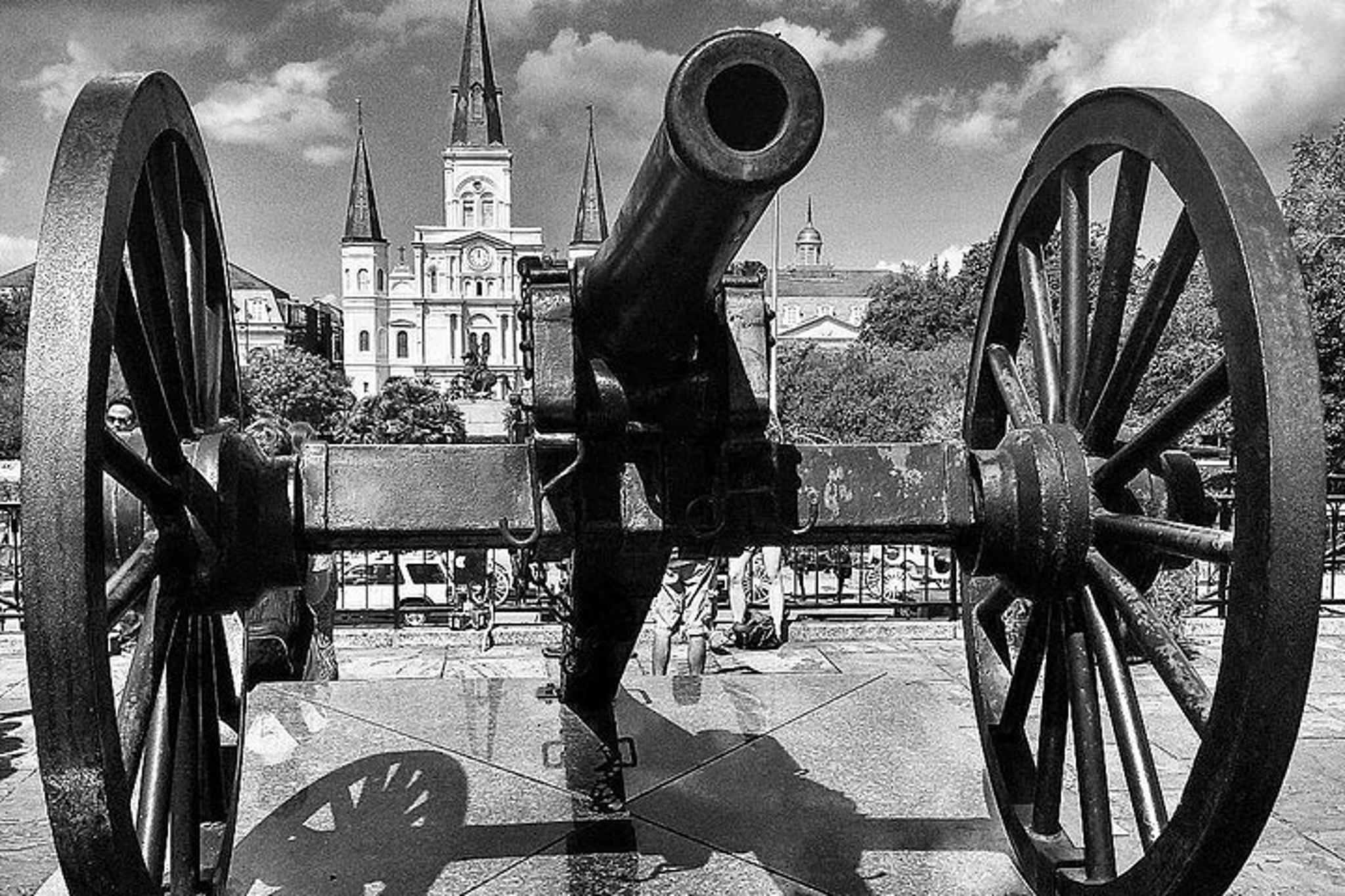 New Orleans City, Swamp, and Plantation Tour - Image 3