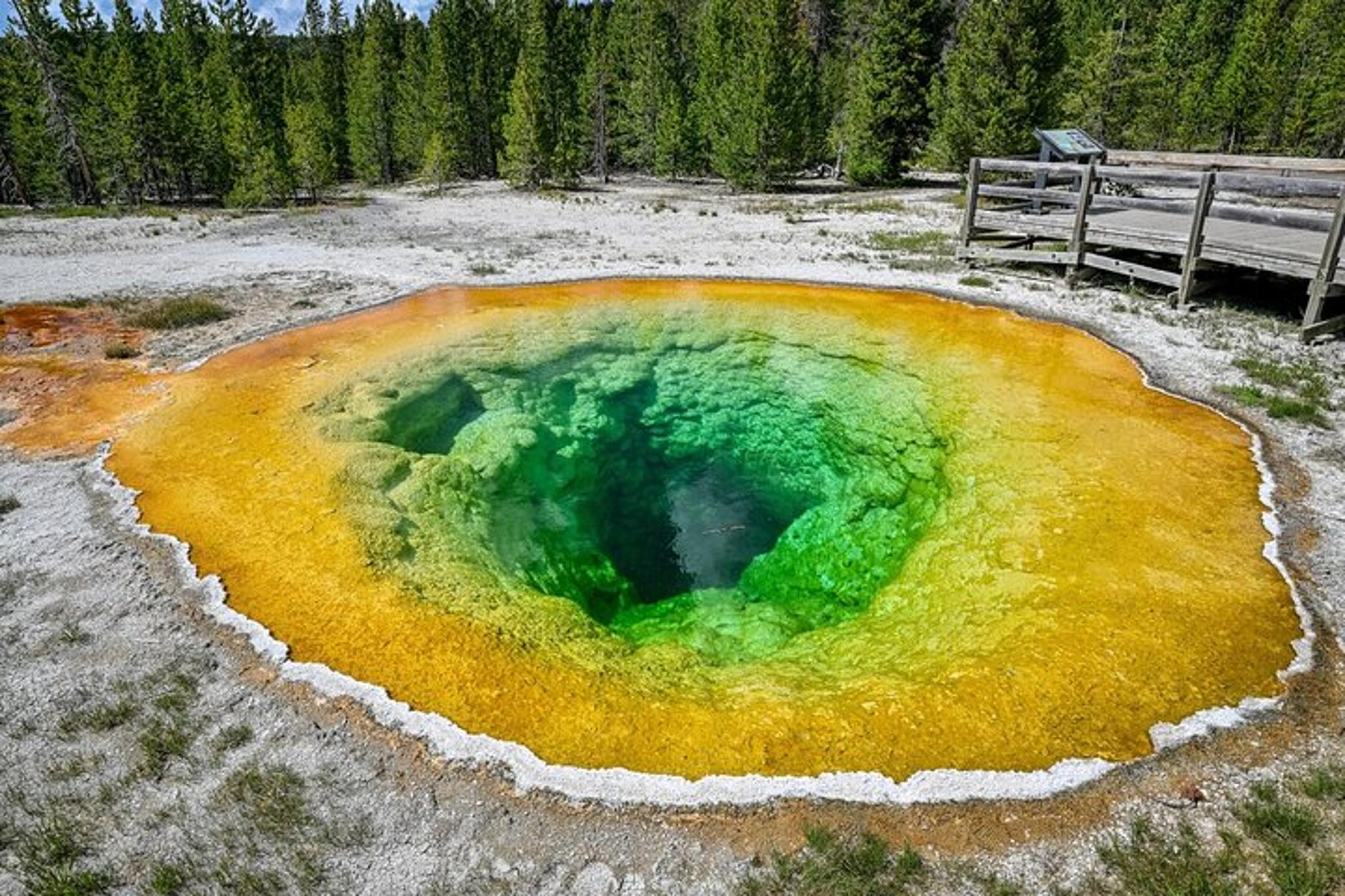 Yellowstone Old Faithful Self-Guided Walking Tour - Image 2