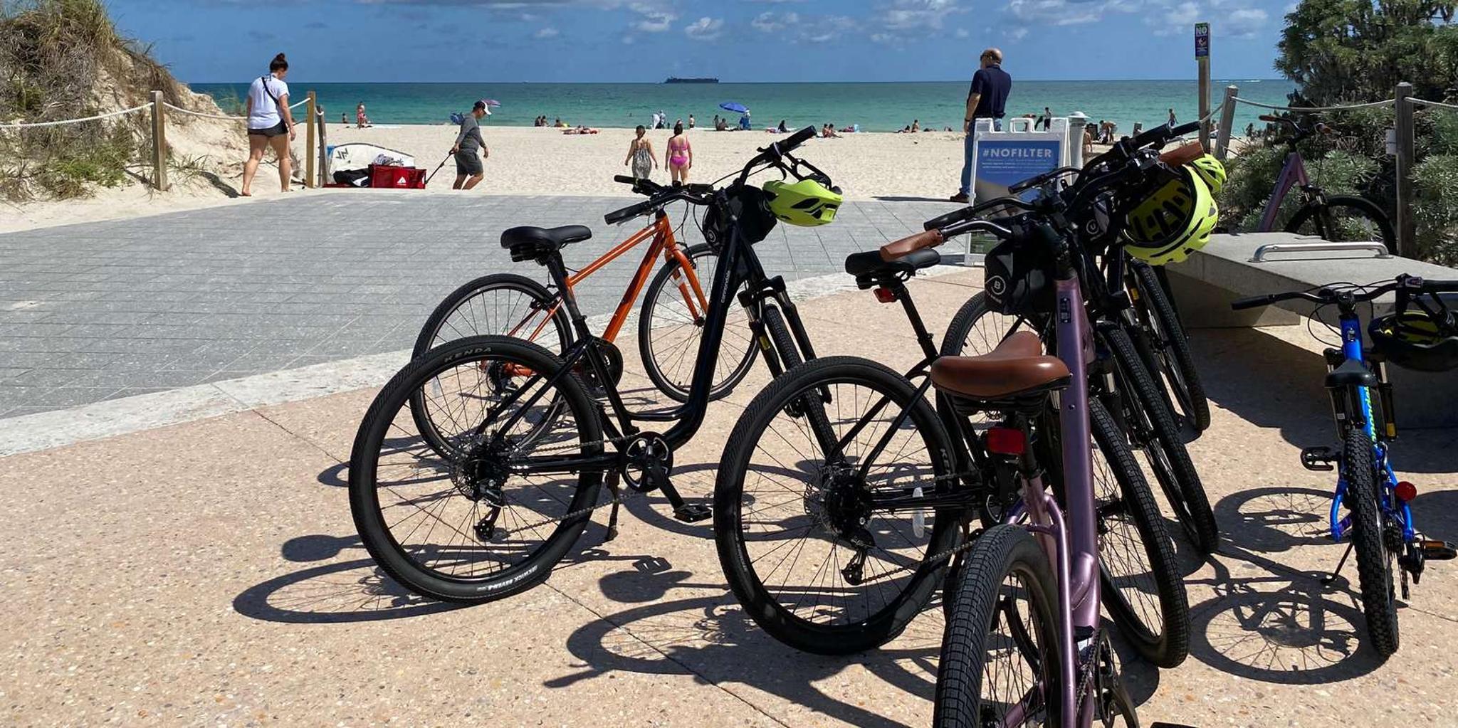 Miami Beach Biking Tour in French 2 hr - Image 4