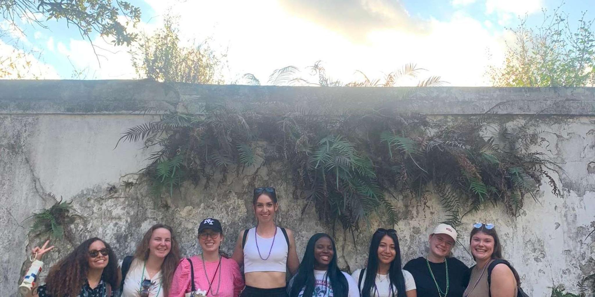 New Orleans Garden District Walking Tour 45 Min