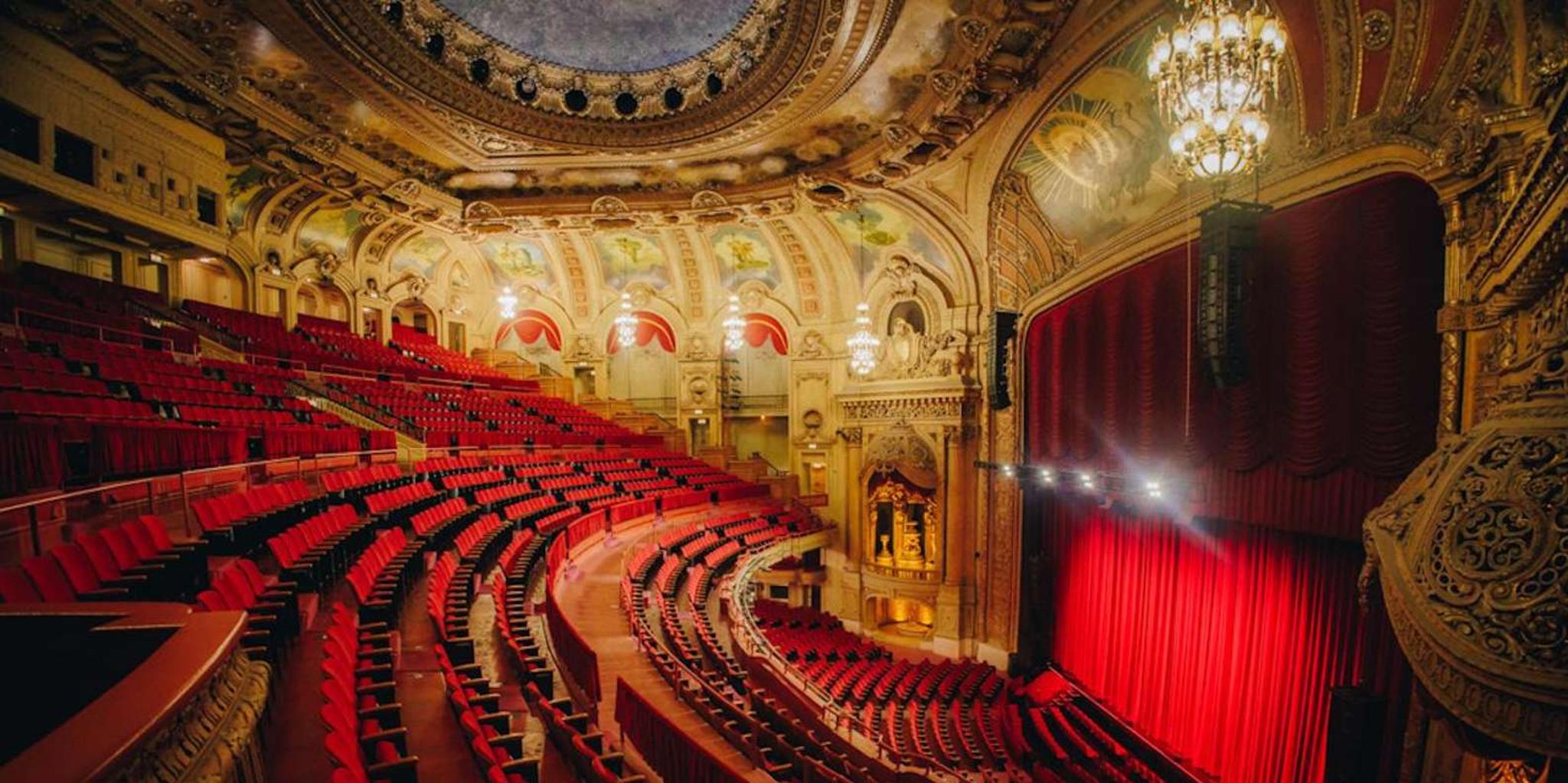 Chicago Theatre Tour