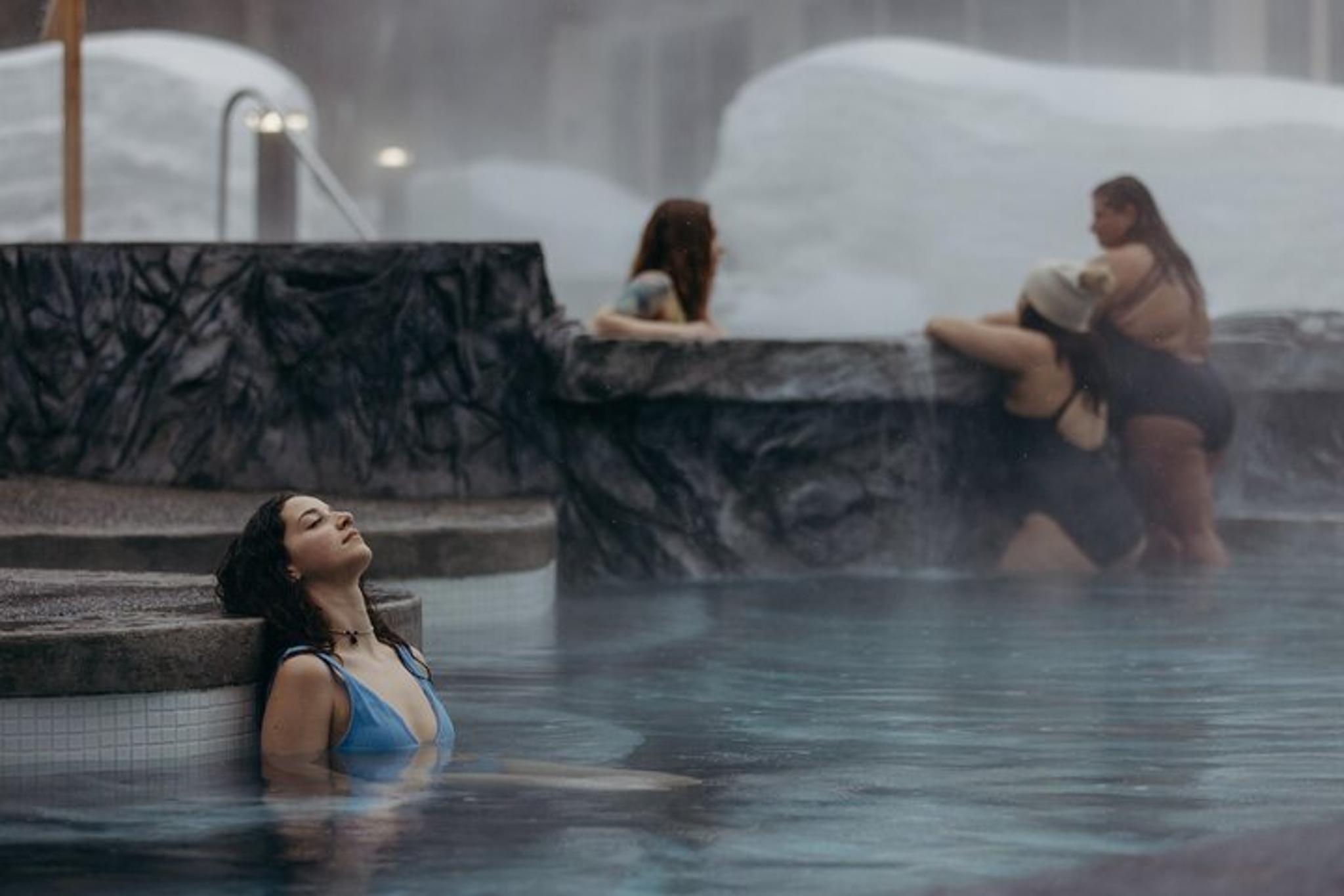 Anchorage Wildlife Hike and Nordic Spa Experience