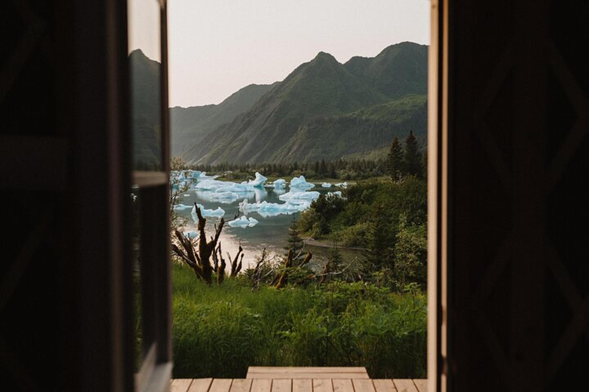 Bear Glacier Lagoon Glamping Overnight Stay - Image 2