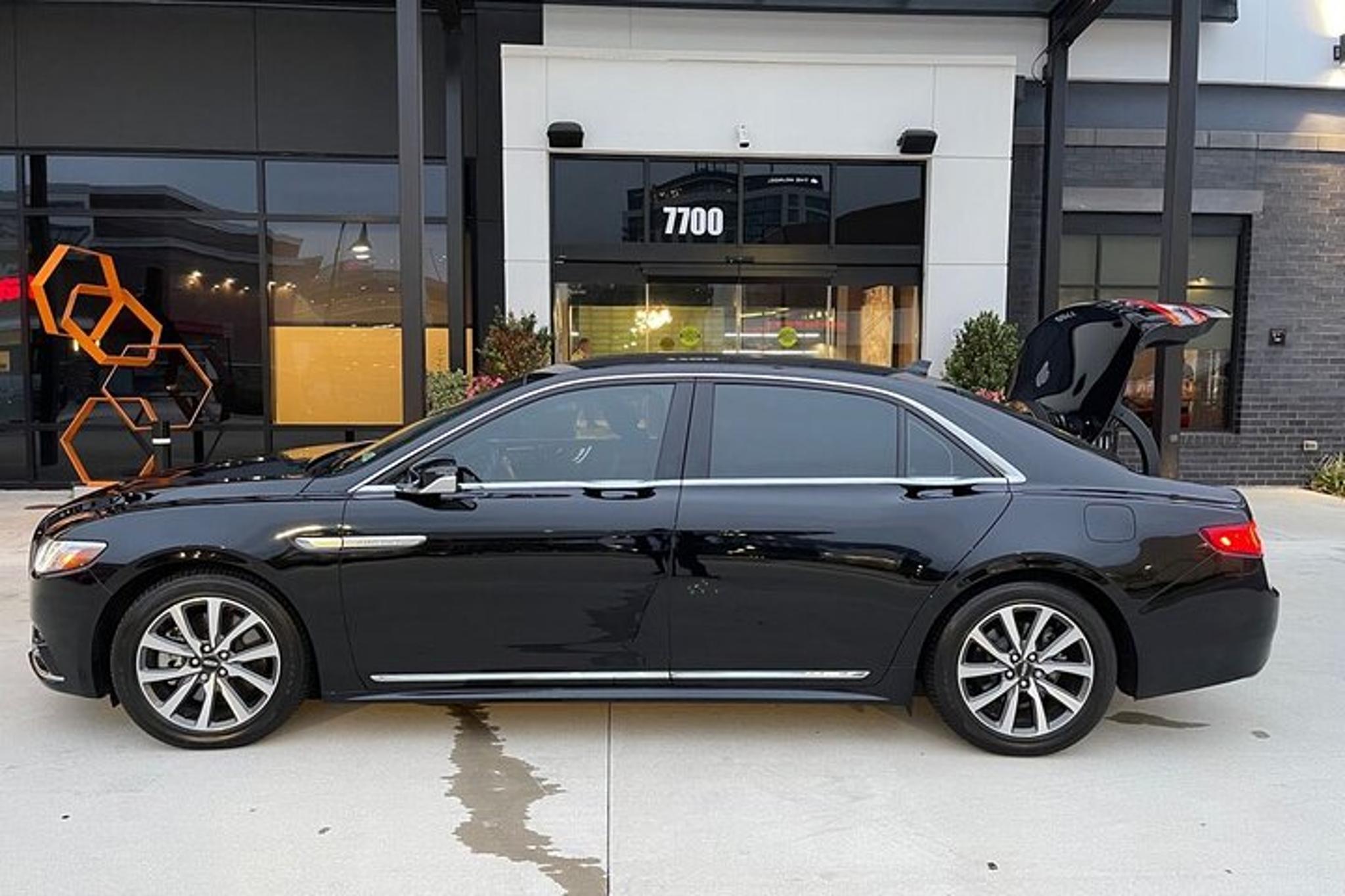 Springfield Private Airport Transfer - Image 3