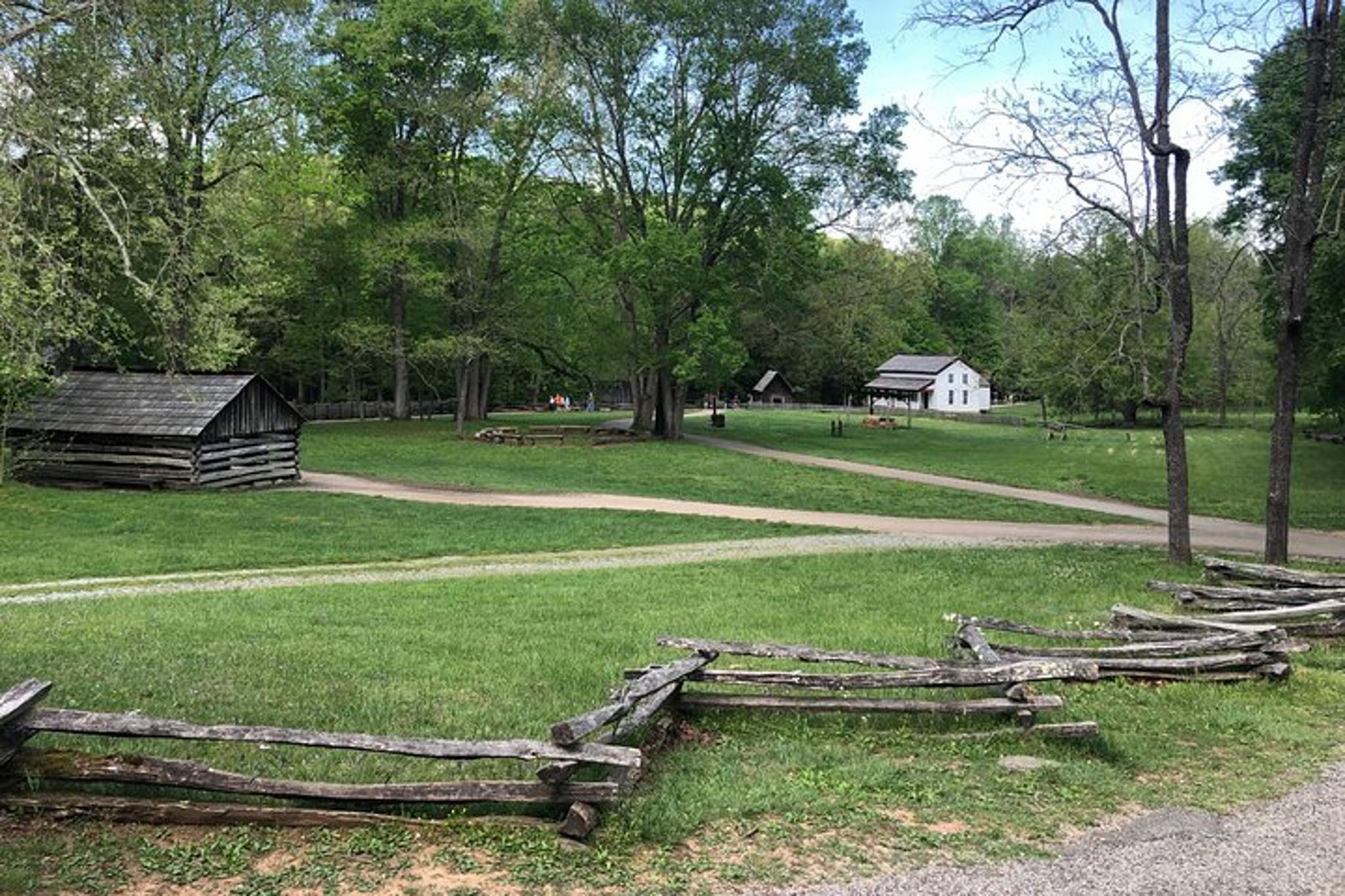 Cades Cove Jeep Tour - Image 5