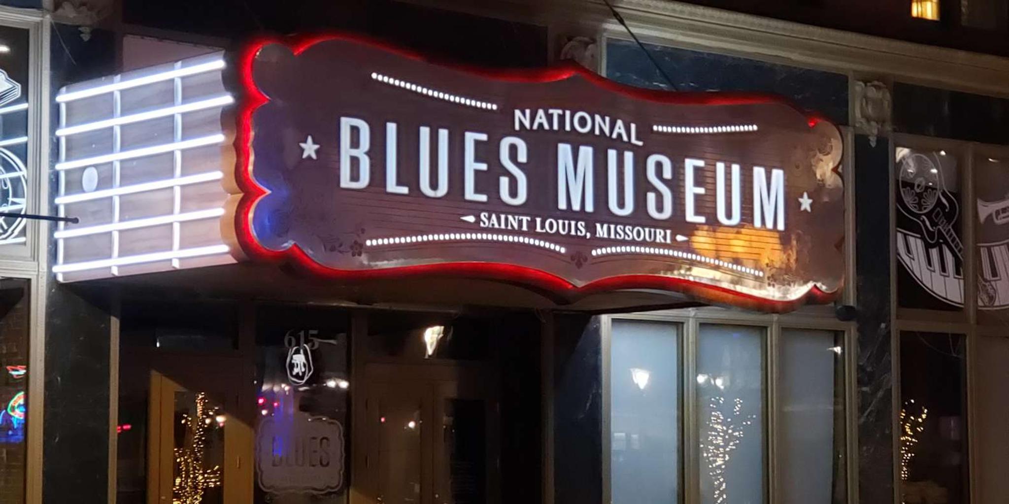 St Louis City Trolley Tour - Image 6