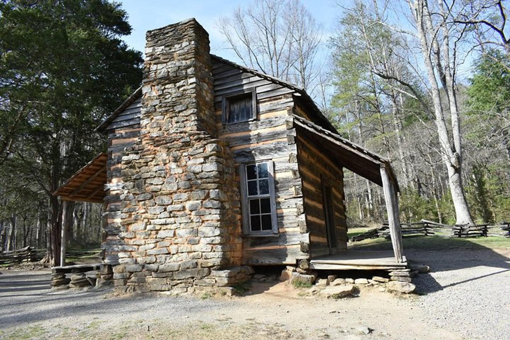 Pigeon Forge Cades Cove Sightseeing Bus Tour - Image 4