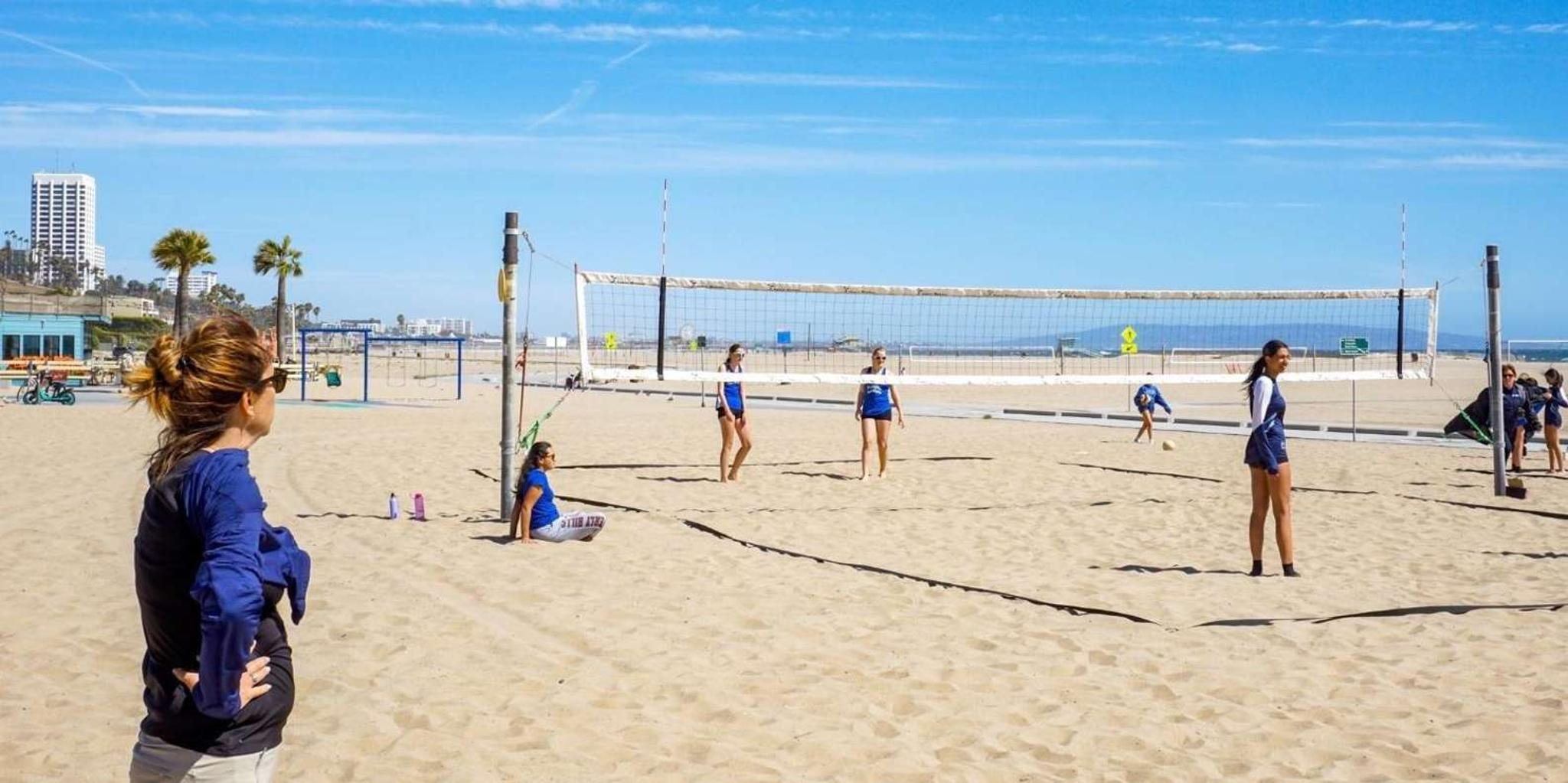 Los Angeles Santa Monica Beach Volleyball 2 hr - Image 3