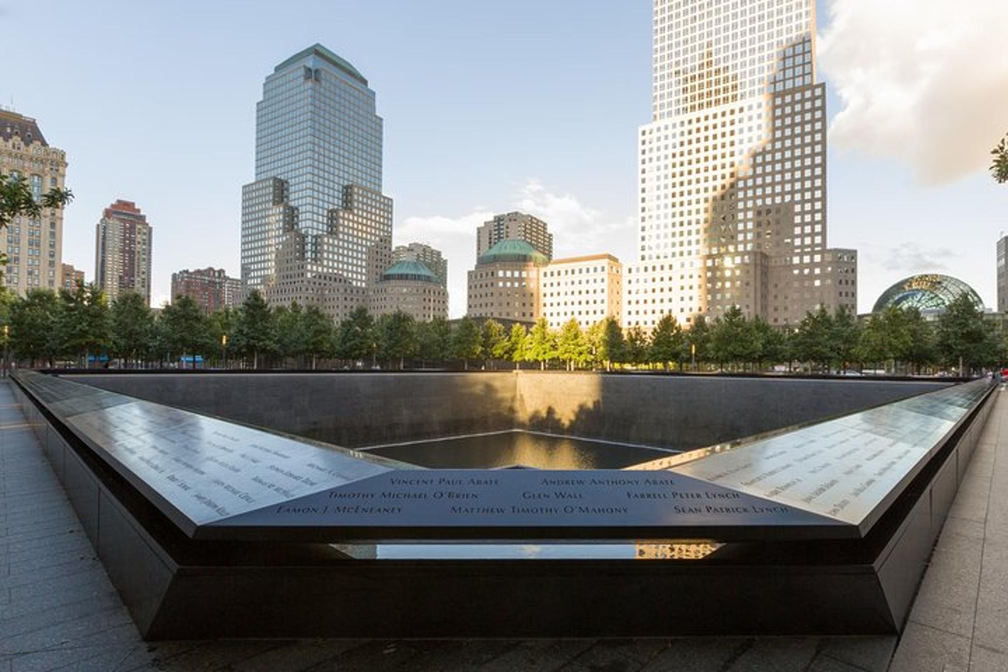 New York Walking Tour and 9/11 Memorial