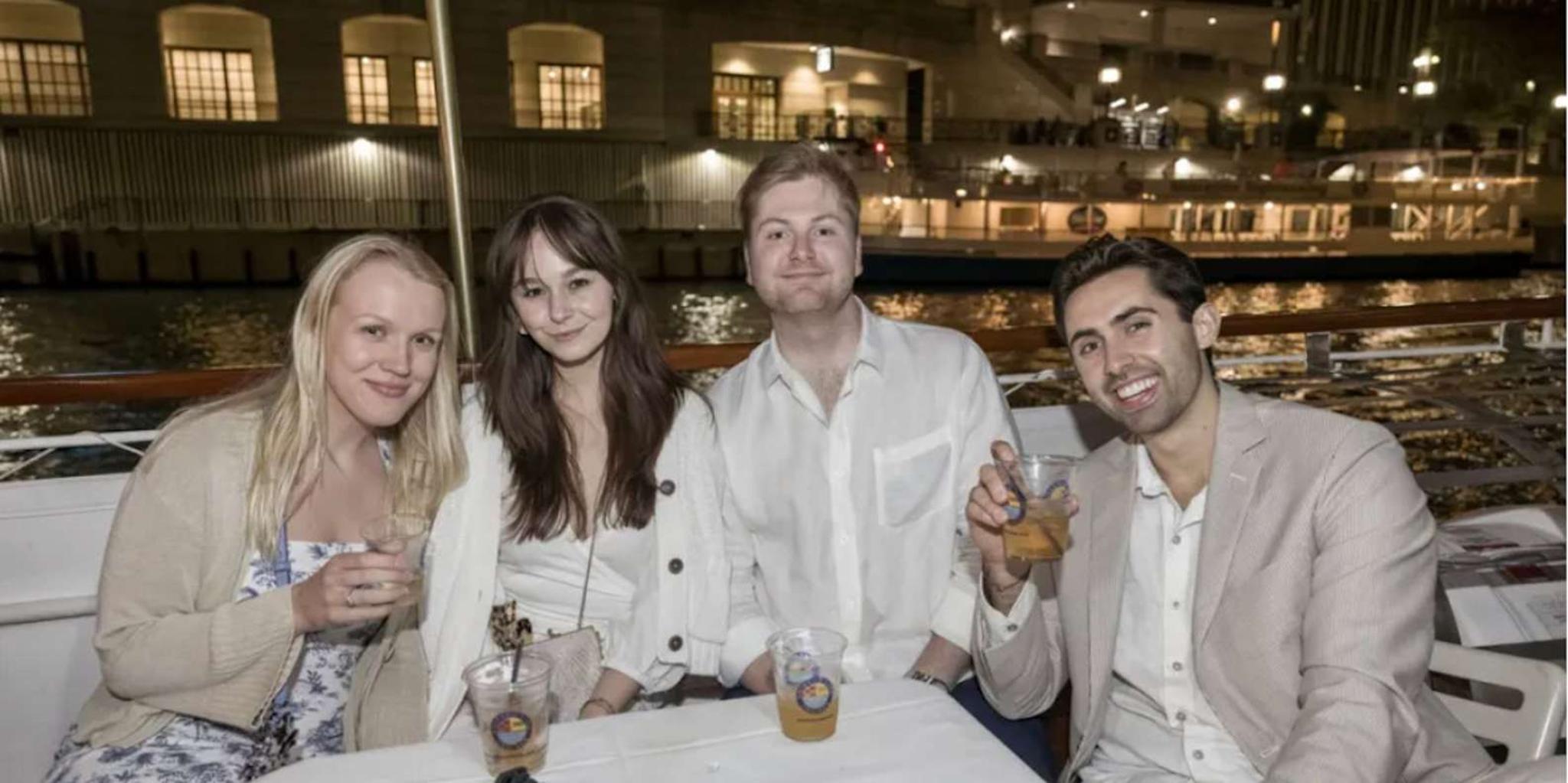 Chicago River Architecture Sunset Cocktail Tour - Image 4