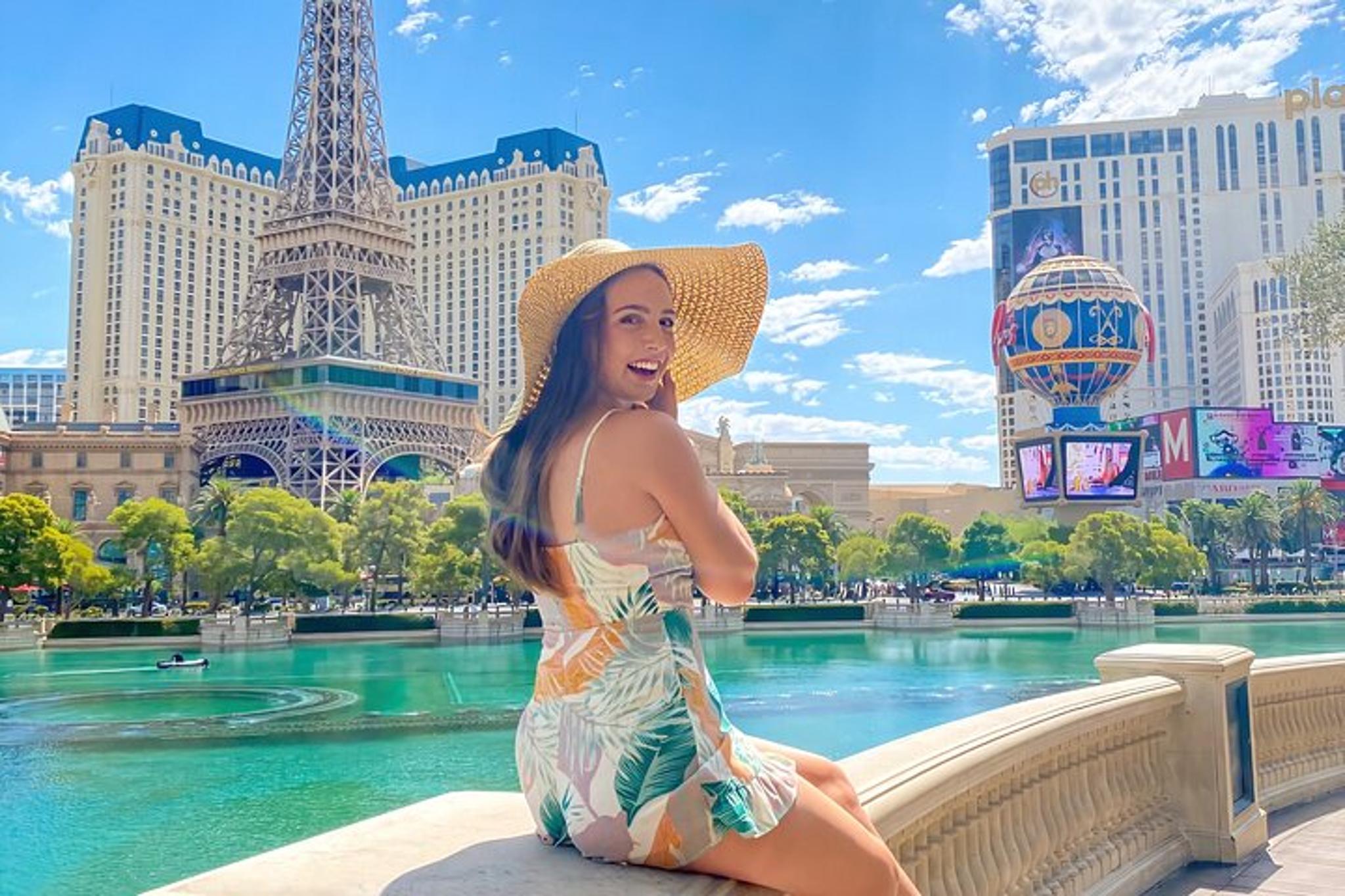 Las Vegas Walking Photo Tour - Image 1