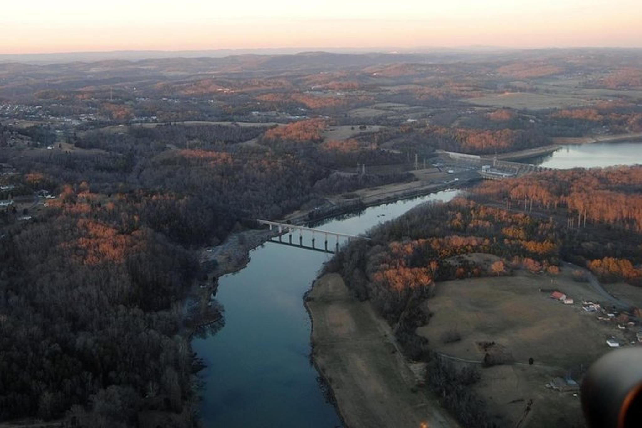 Douglas Lake Scenic Helicopter Tour - Image 2