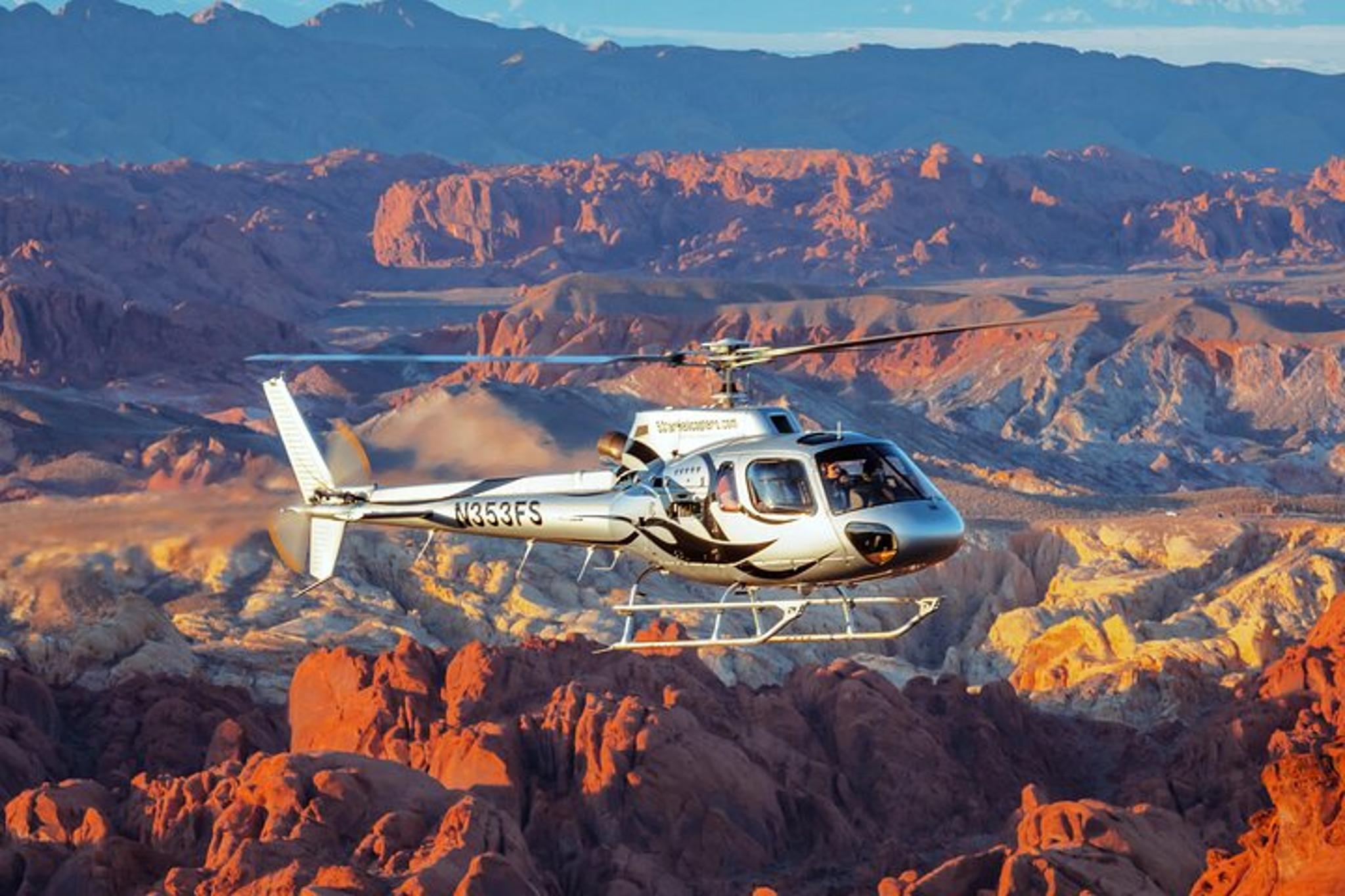 Las Vegas Helicopter Tour with Sunset Valley of Fire Landing - Image 2