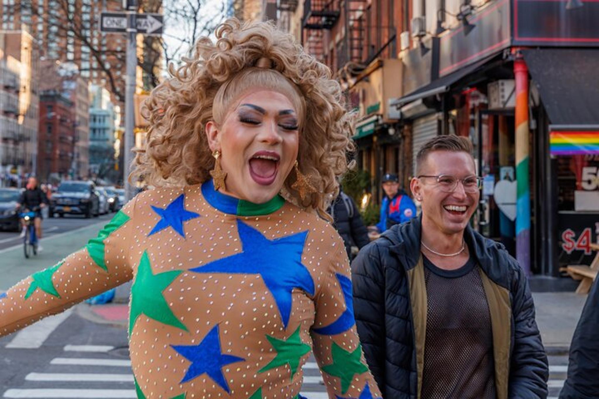 New York City Drag Bar Crawl - Image 1