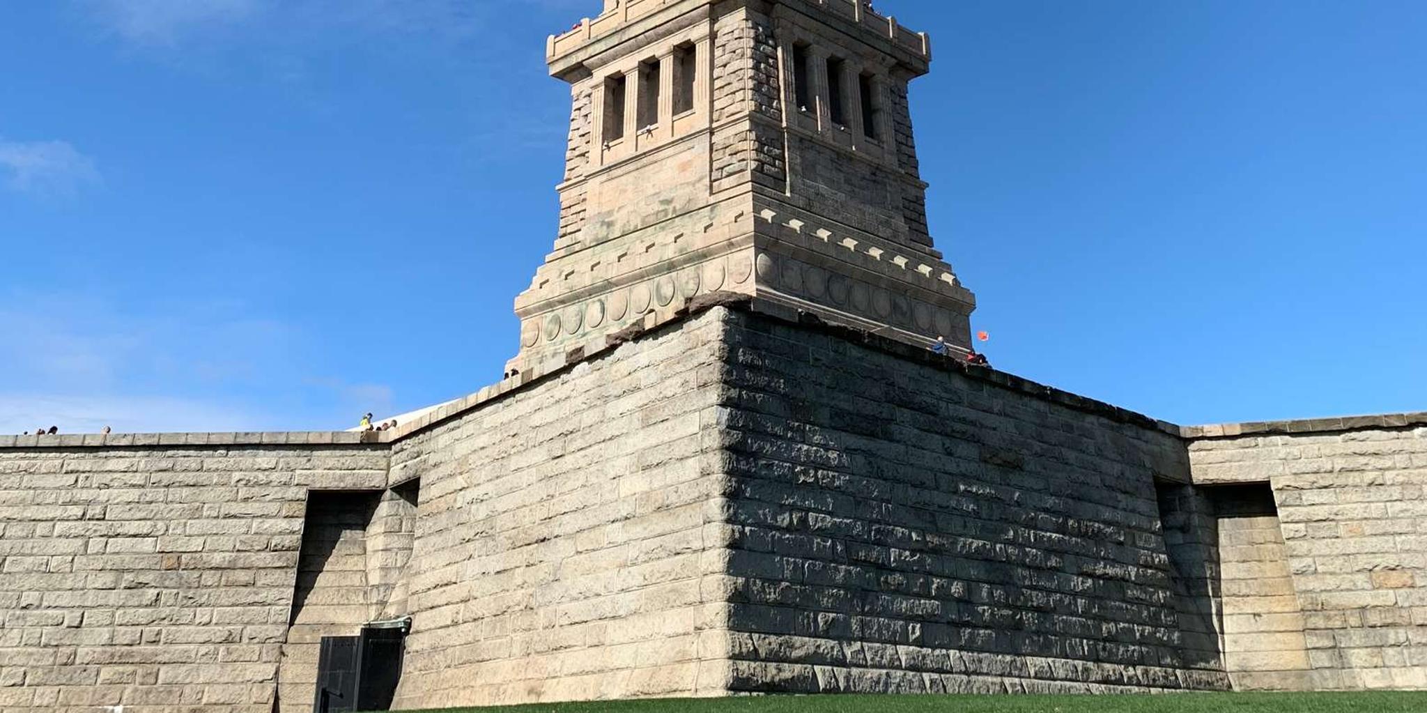 New York Statue of Liberty & Ellis Island Walking Tour
