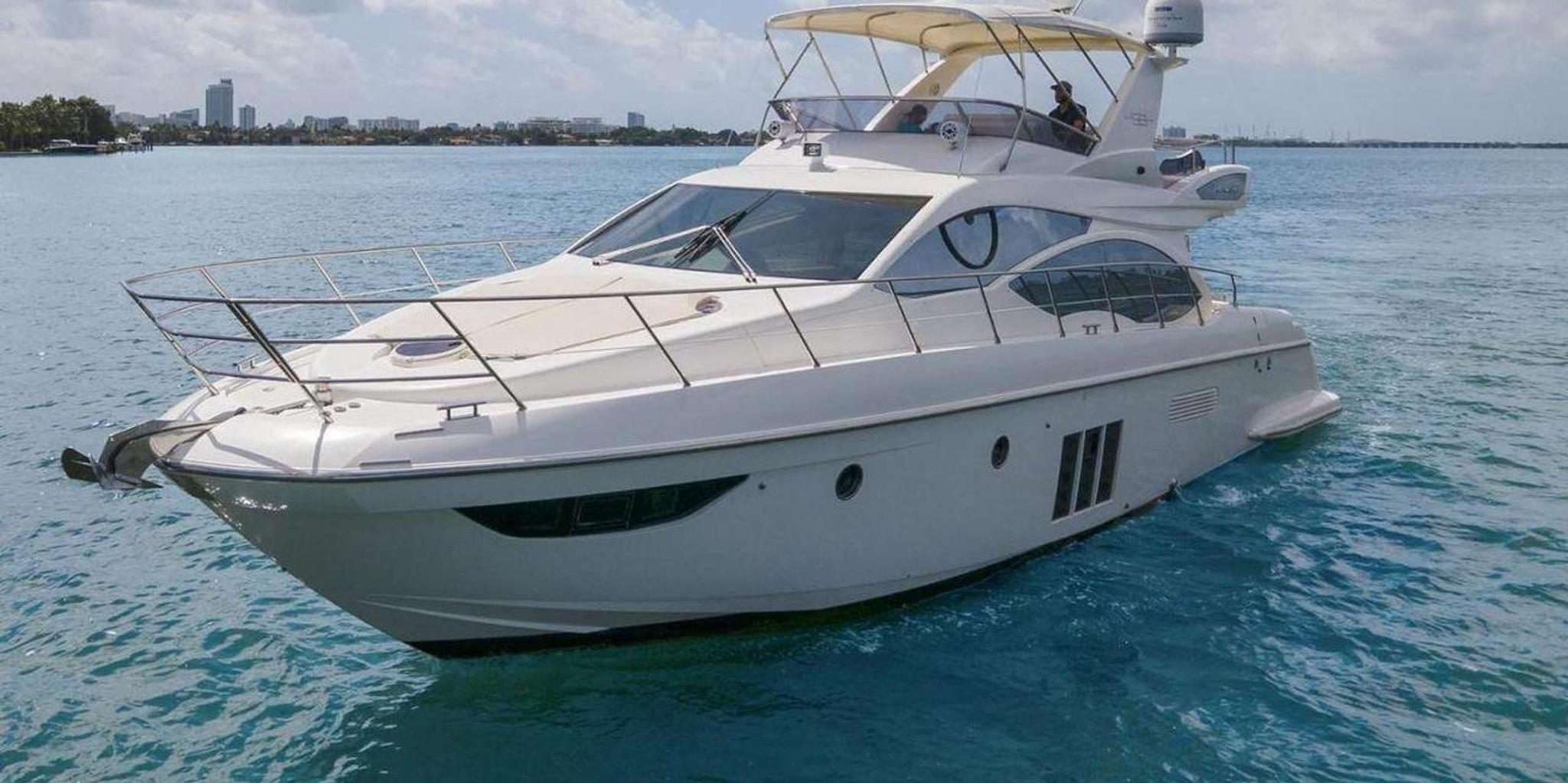 Miami Yacht Tour with Private Captain 4 hr - Image 3