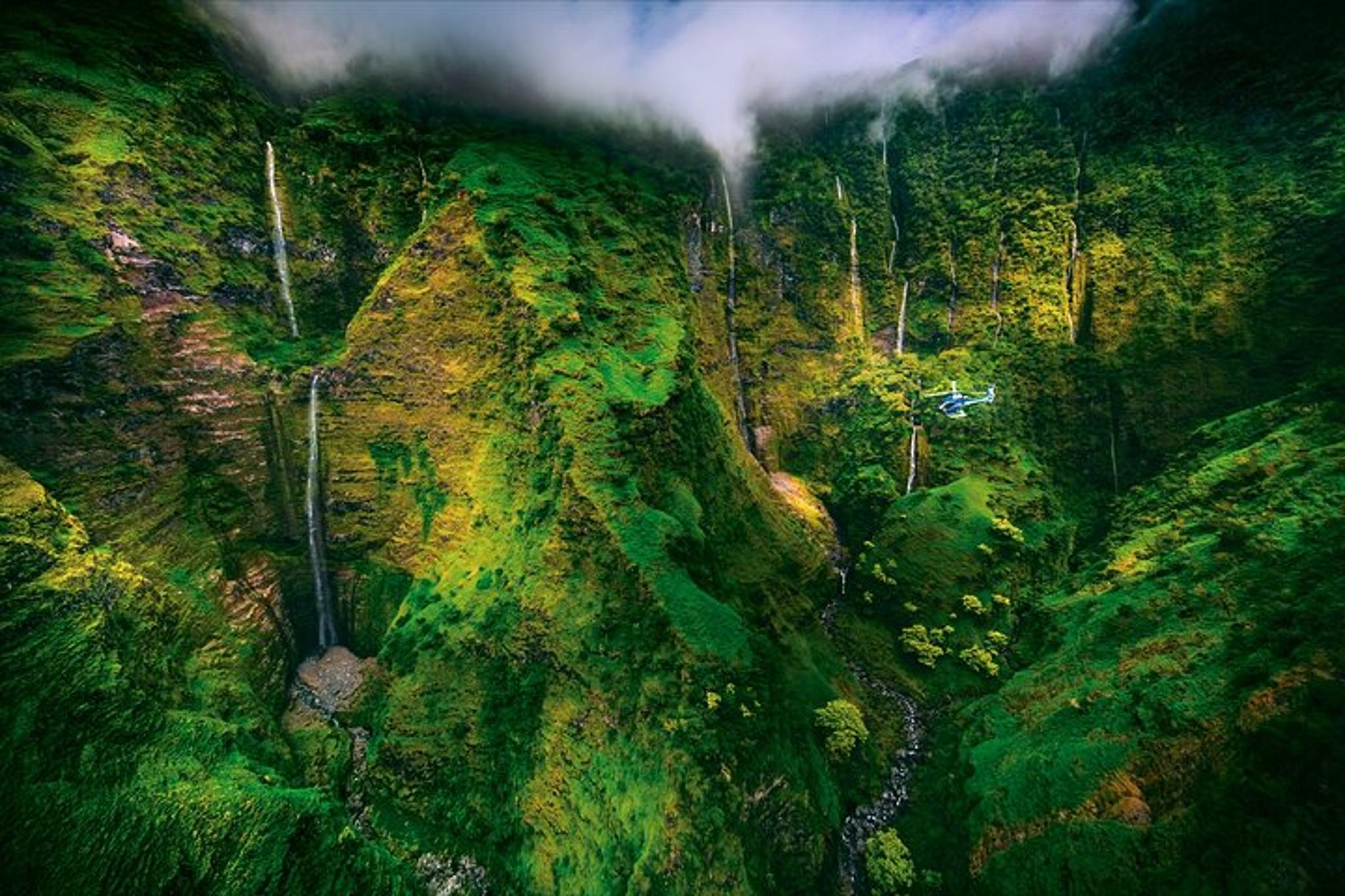 Maui Waterfalls Helicopter Tour - Image 6