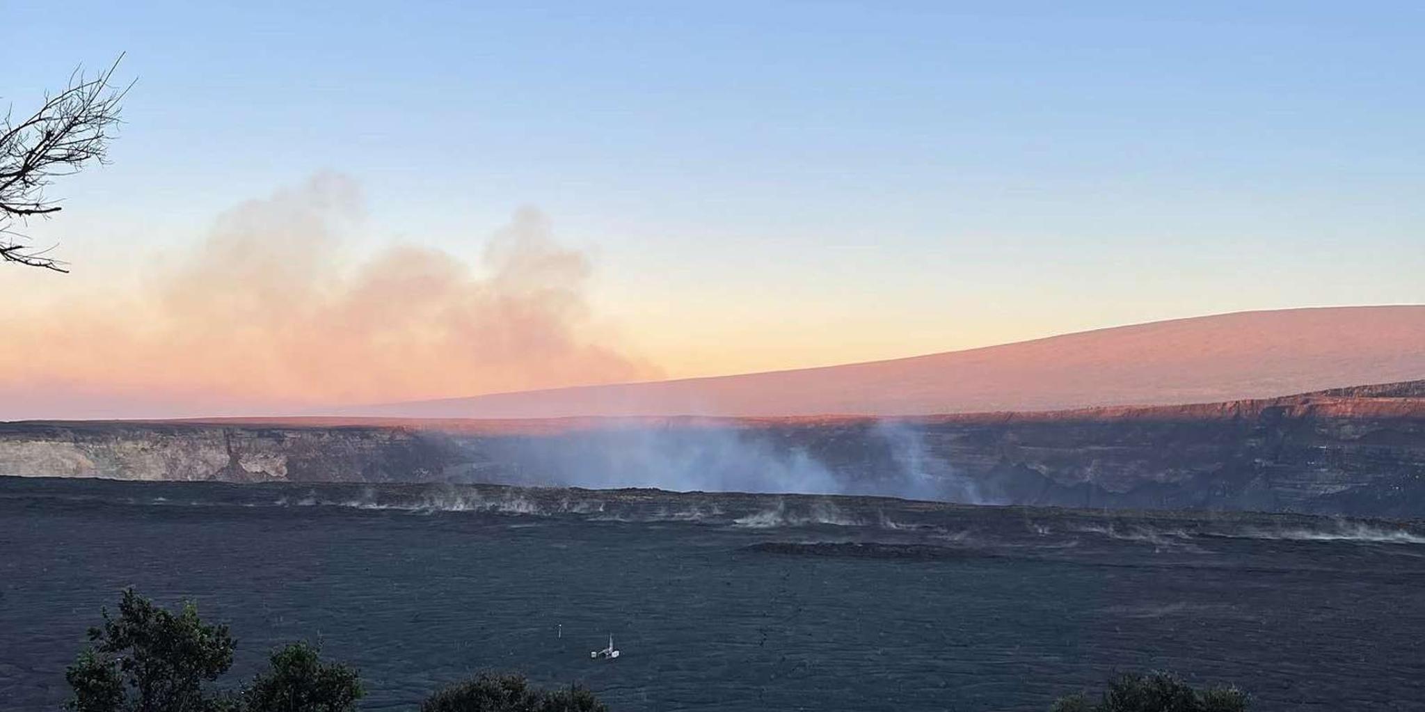 Volcano Hike: Kilauea Iki Crater and Lava Tube - Image 5