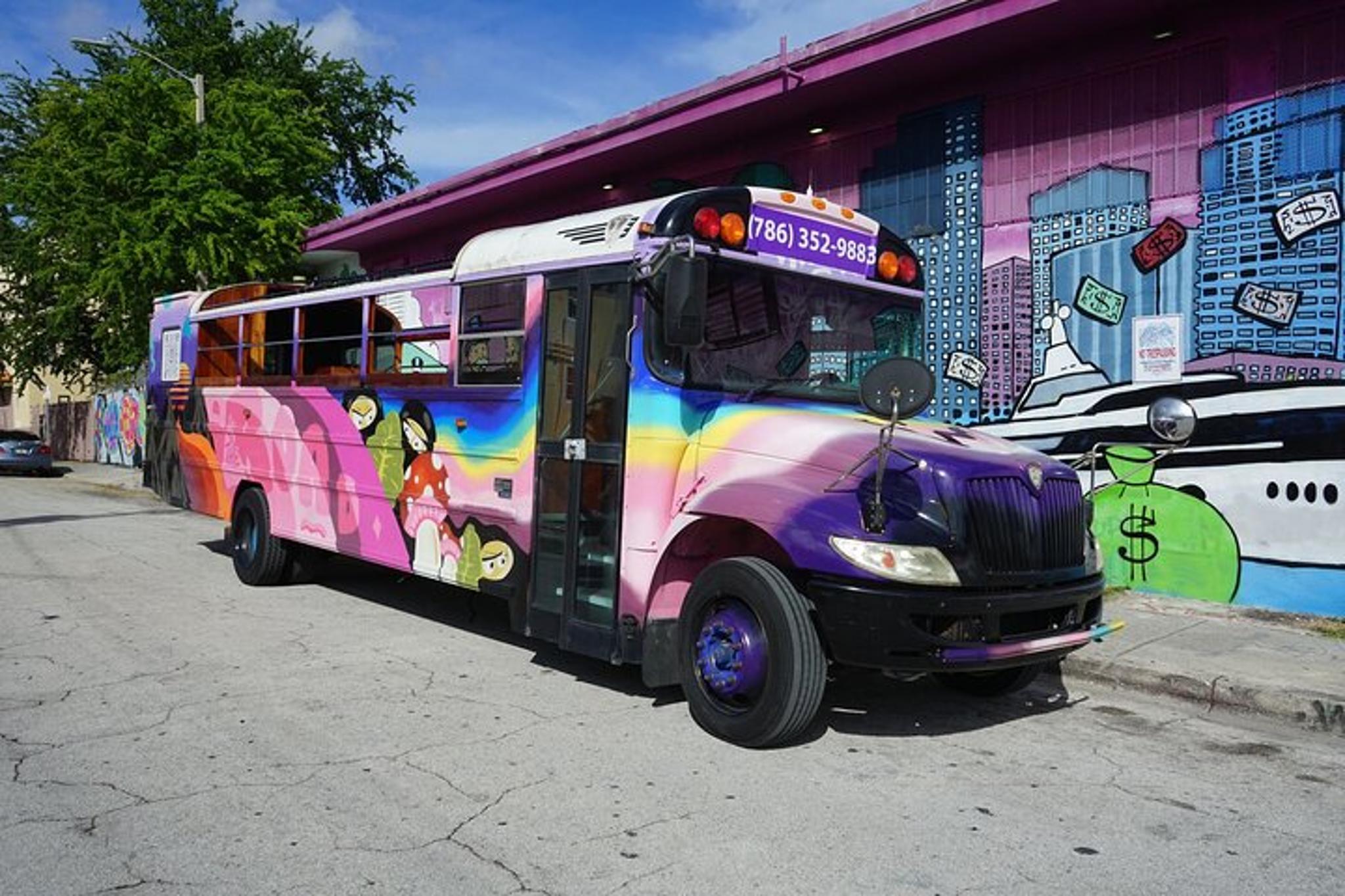 Miami Party Bus Tour 2 hr - Image 4