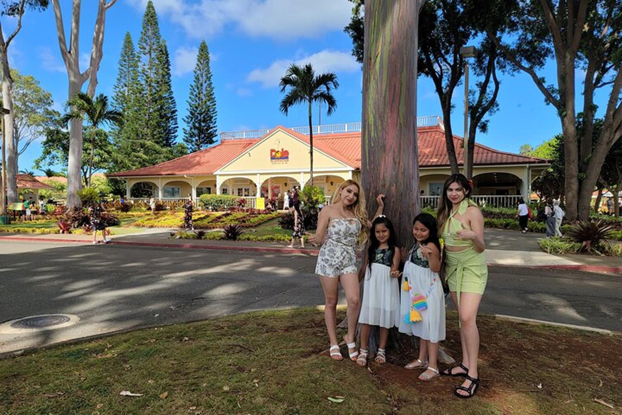 Oahu Botanical Garden and Pali Lookout Tour - Image 2
