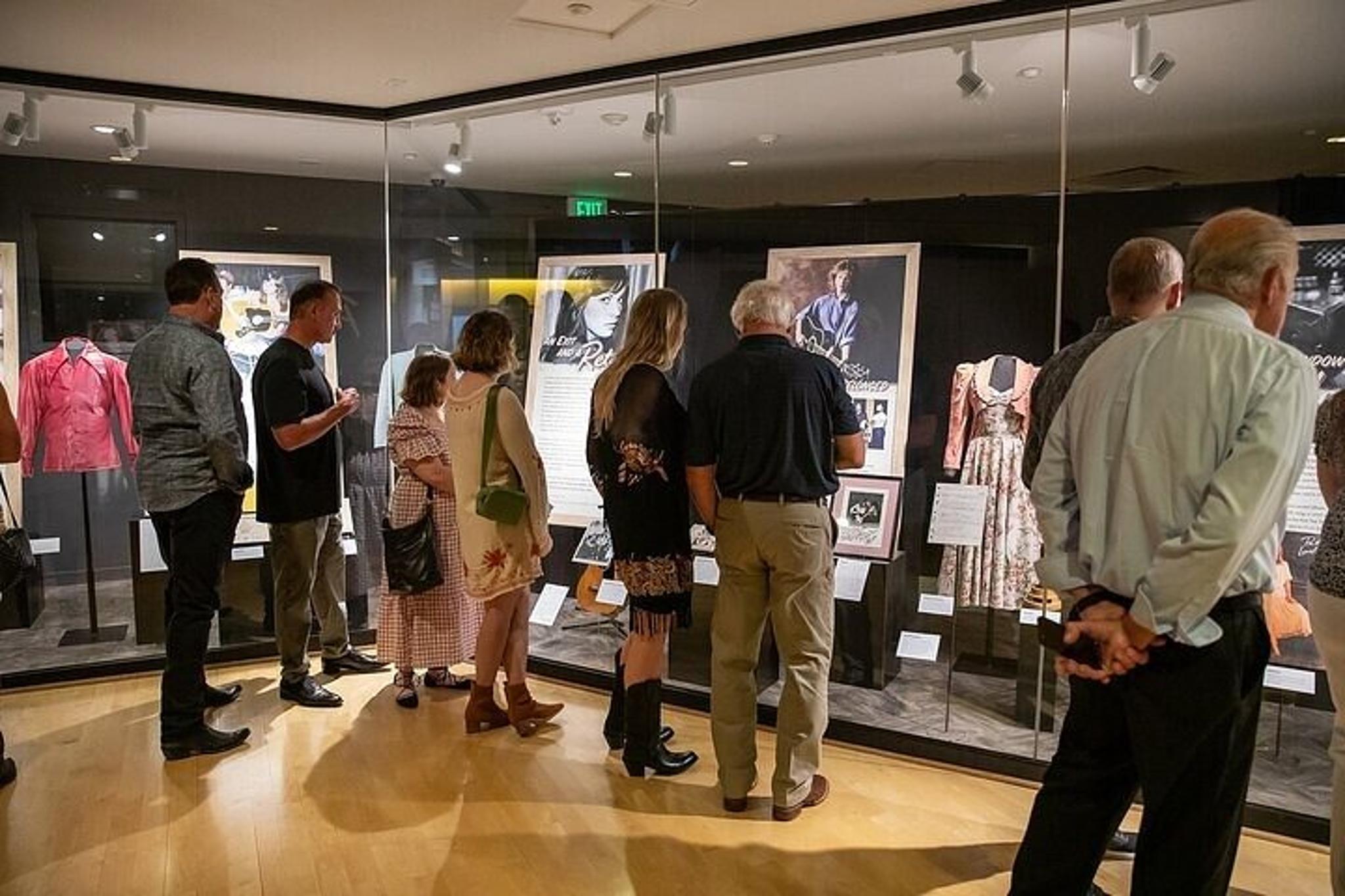 Nashville Country Music Hall of Fame Guided Tour - Image 1