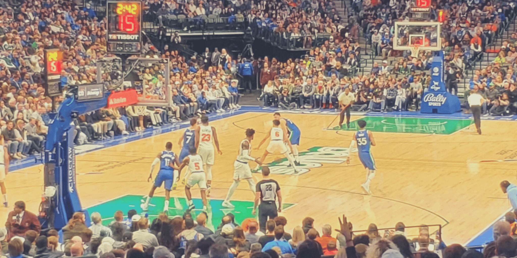 Dallas Sports Game Ticket at American Airlines Center - Image 6