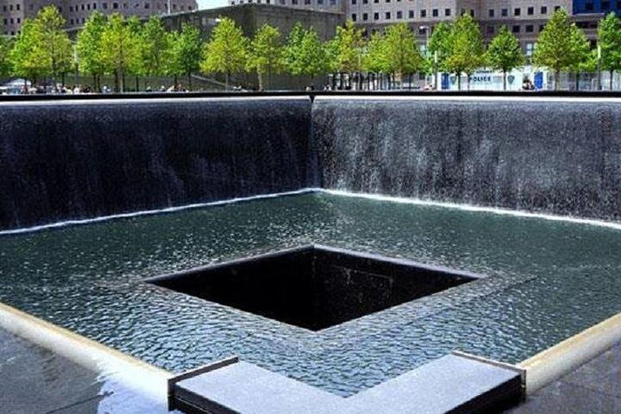 New York Main Attractions Tour by Bus and Subway 8 hr - Image 3