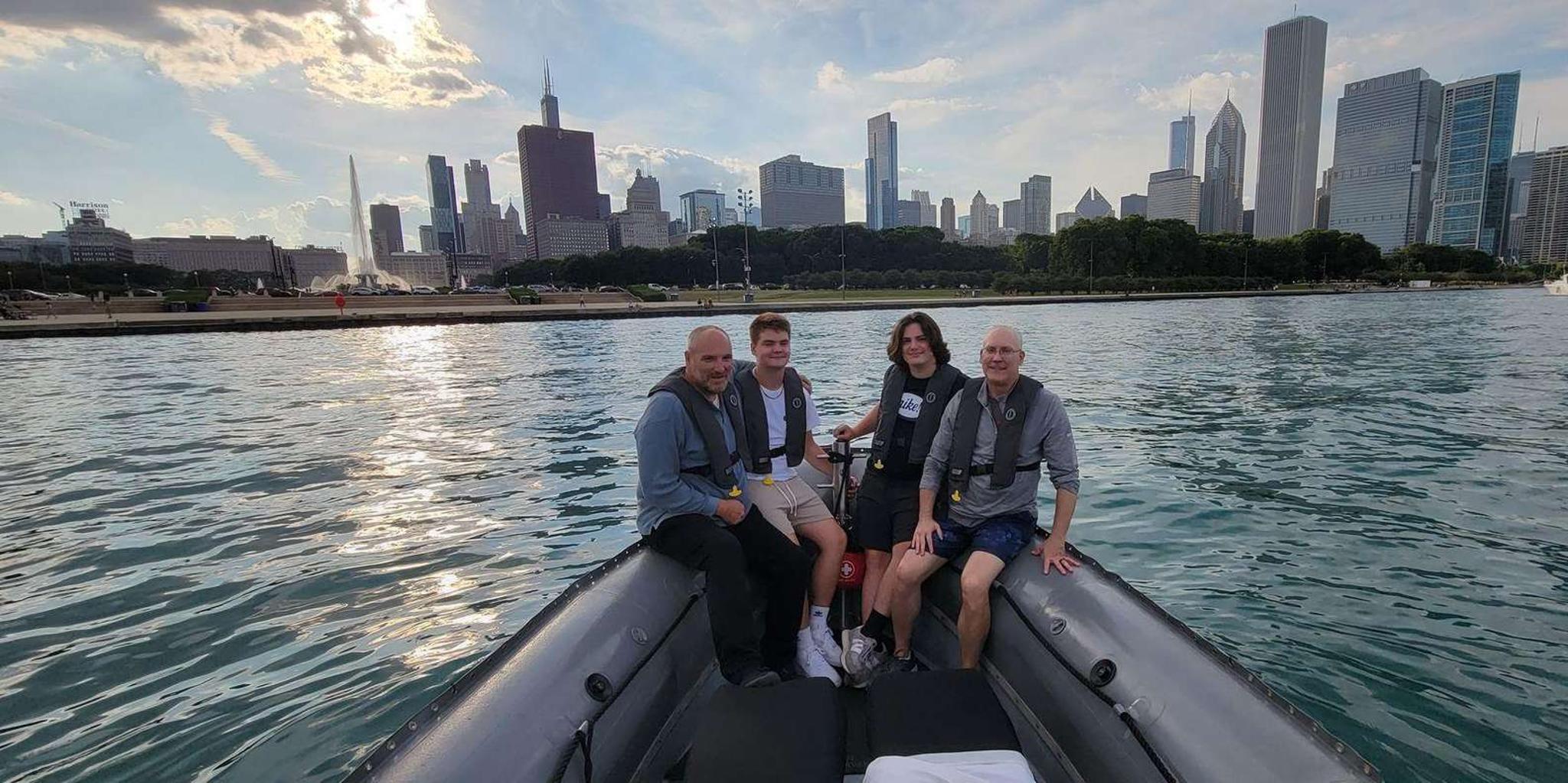 Chicago Lake Michigan Sightseeing Boat Tour - Image 4