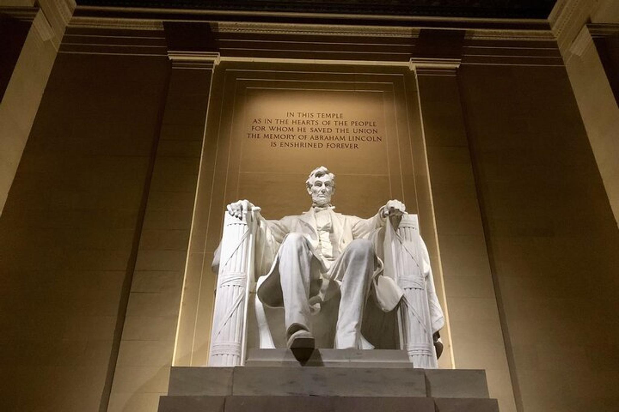 Washington DC Night Tour - Image 2