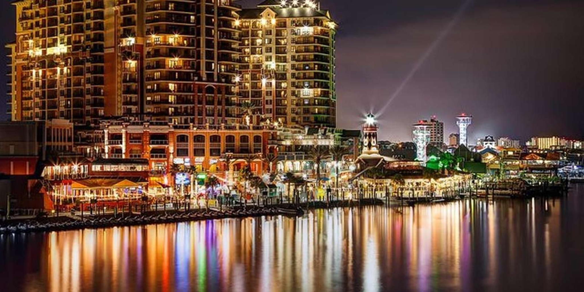 Destin Tiki Boat Tour to Crab Island - Image 2