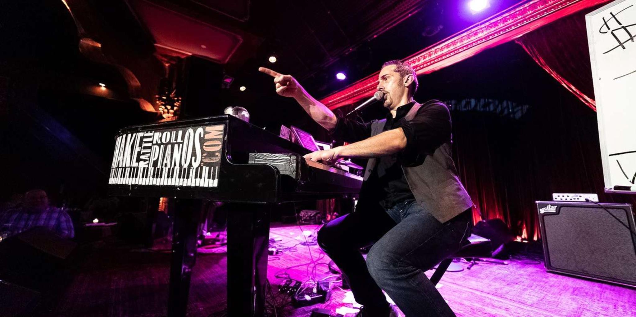 New York City Dueling Pianos Brunch Show