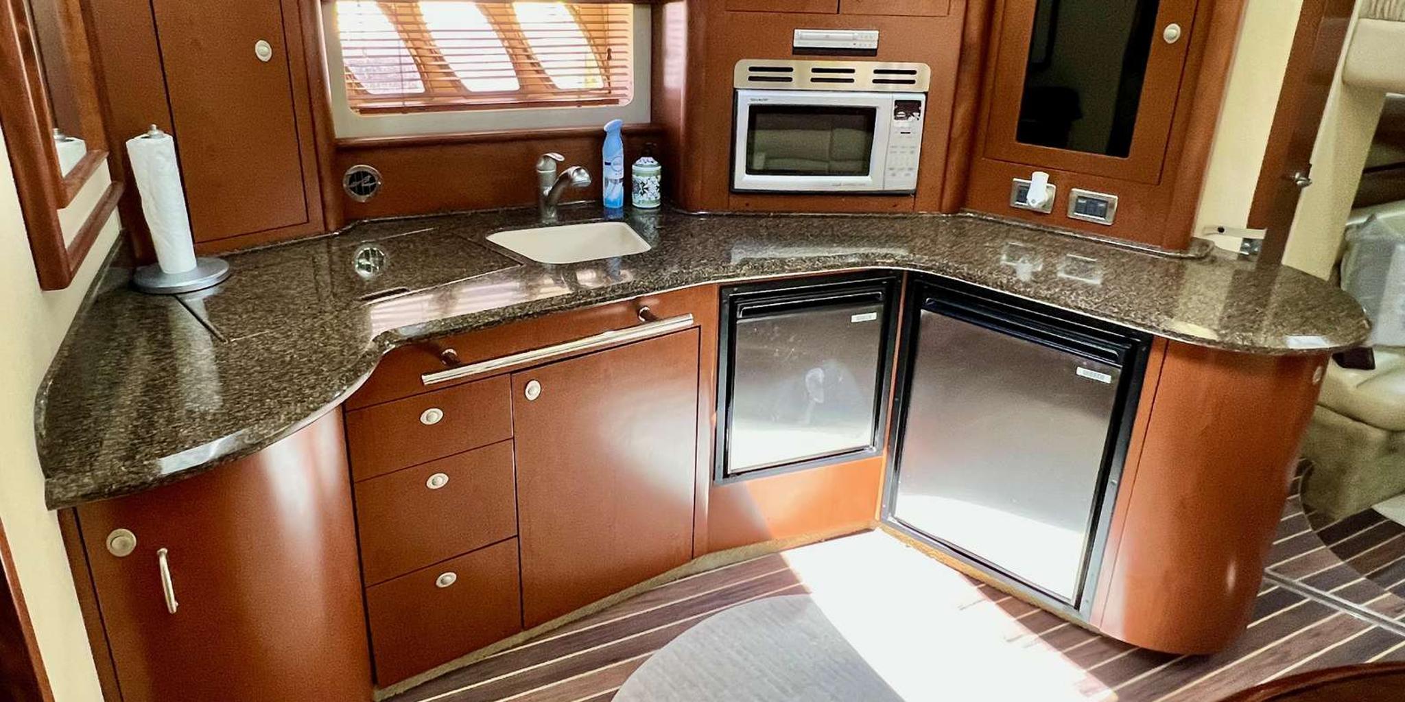 Miami Private Yacht Charter - Image 3