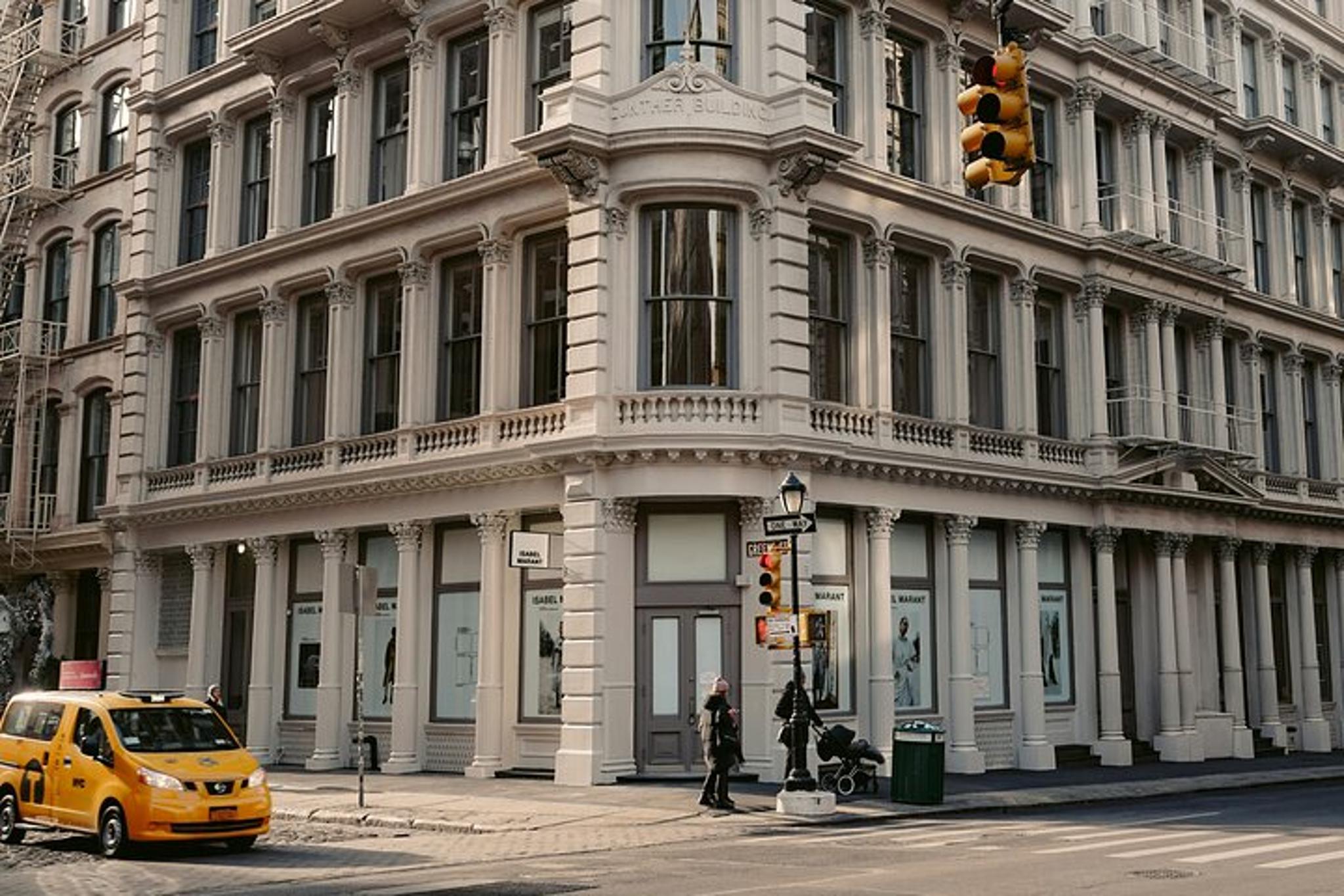 New York Smurfs Filming Locations Tour - Image 2