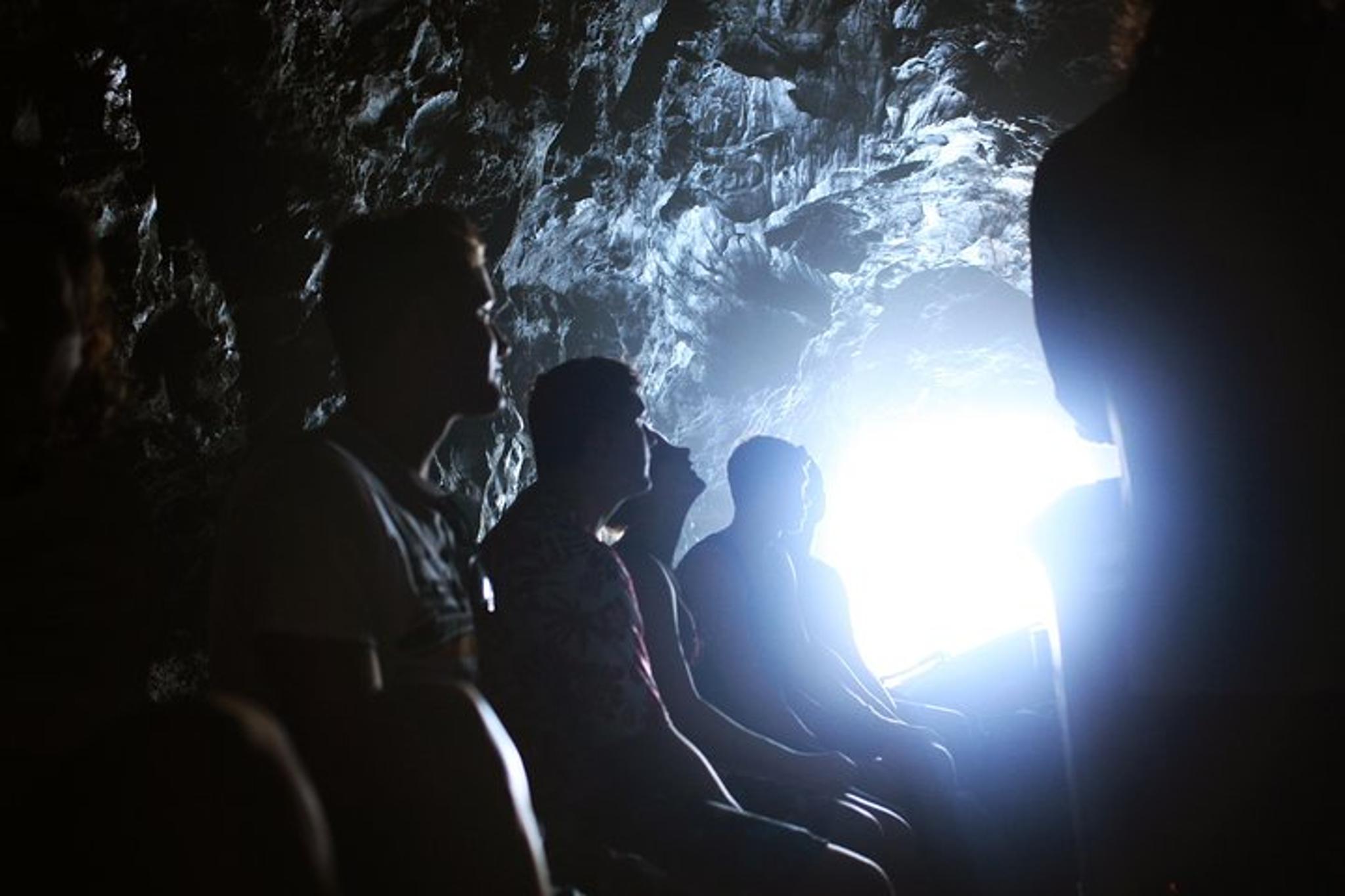 Kauai Na Pali Coast Raft and Snorkel Adventure - Image 6