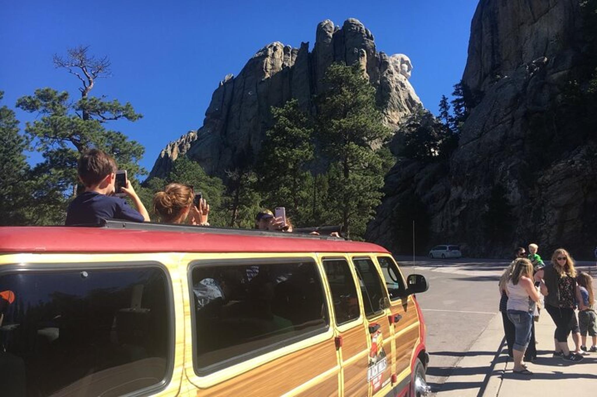 Rapid City Mt Rushmore Night Tour with Stargazing - Image 5