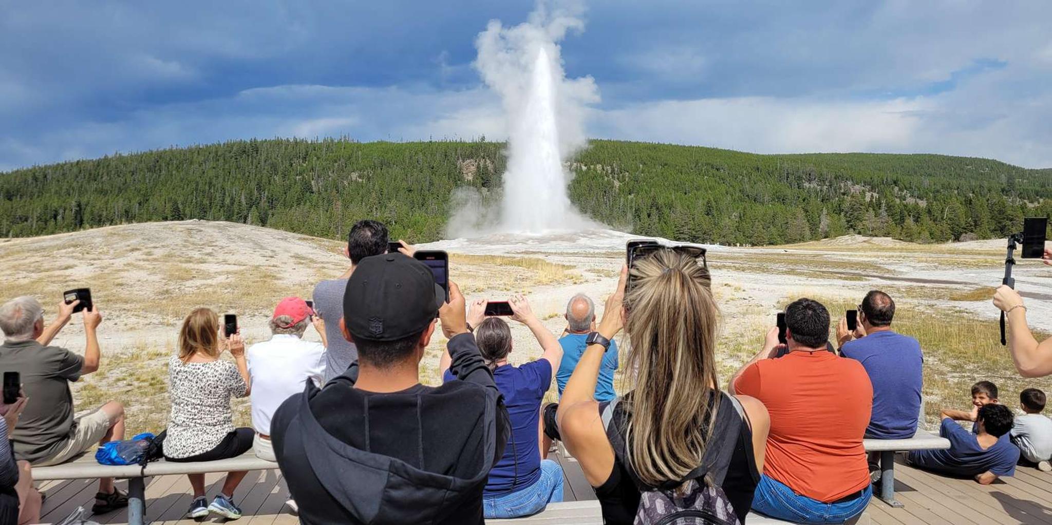 Cody Yellowstone National Park Full-Day Tour - Image 2