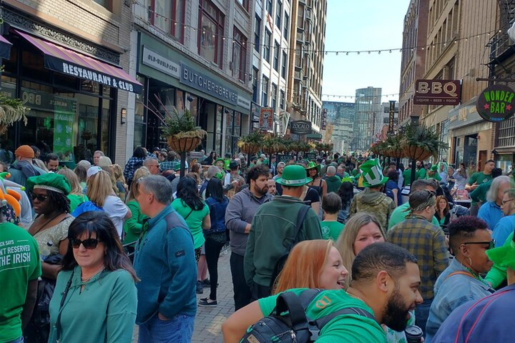 Cleveland Private City Tour 2 hr - Image 4