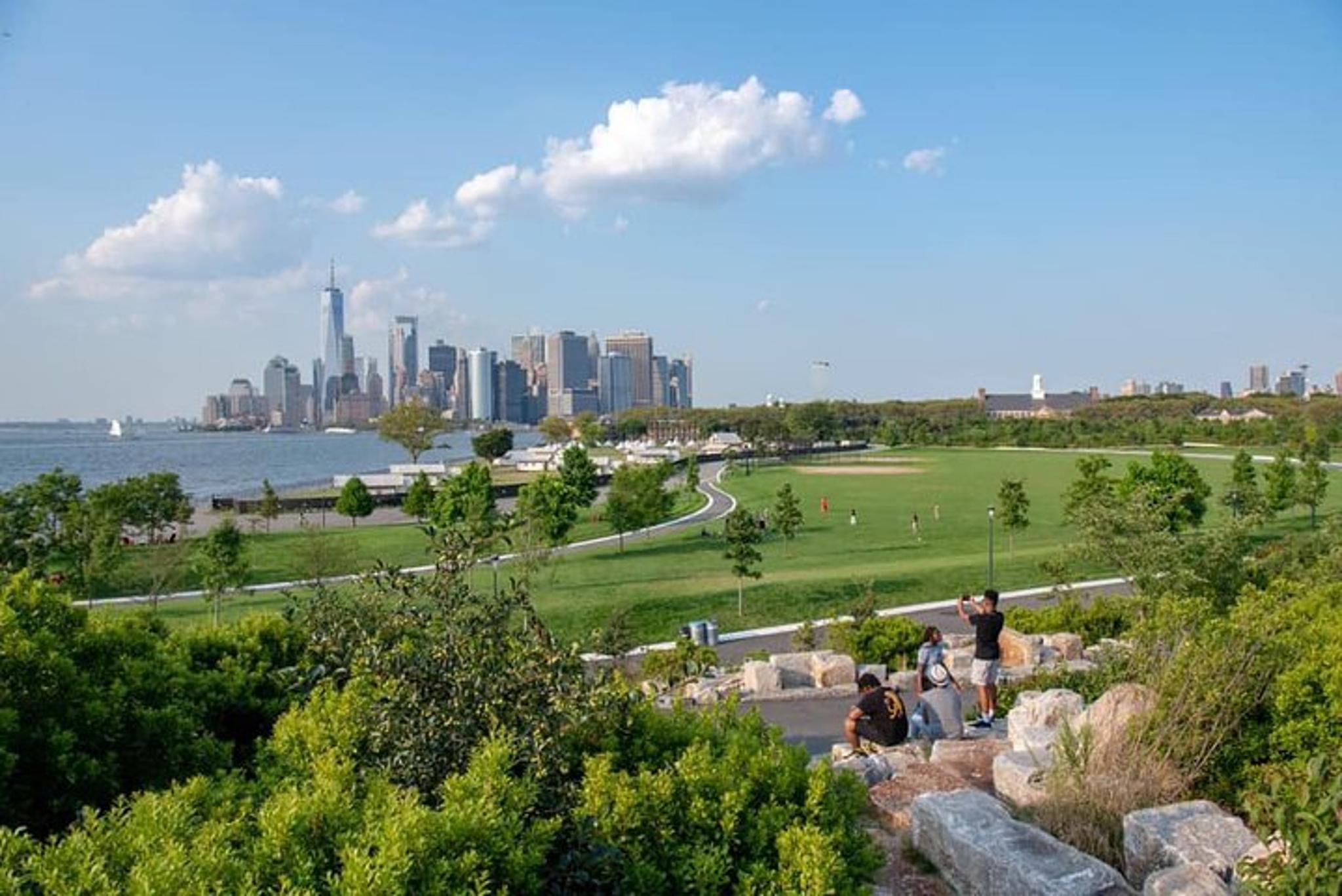 New York City Biking Tour of Governors Island - Image 5