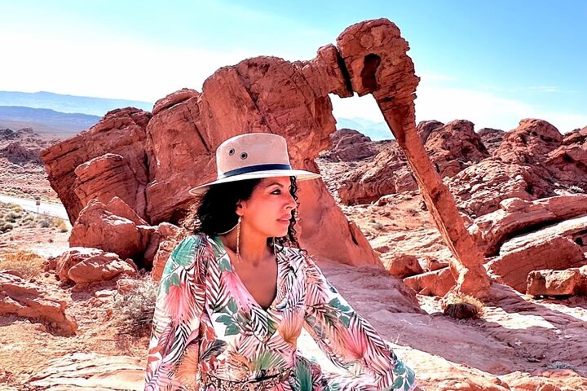 Las Vegas Valley of Fire and Red Rock Canyon Day Tour - Image 6