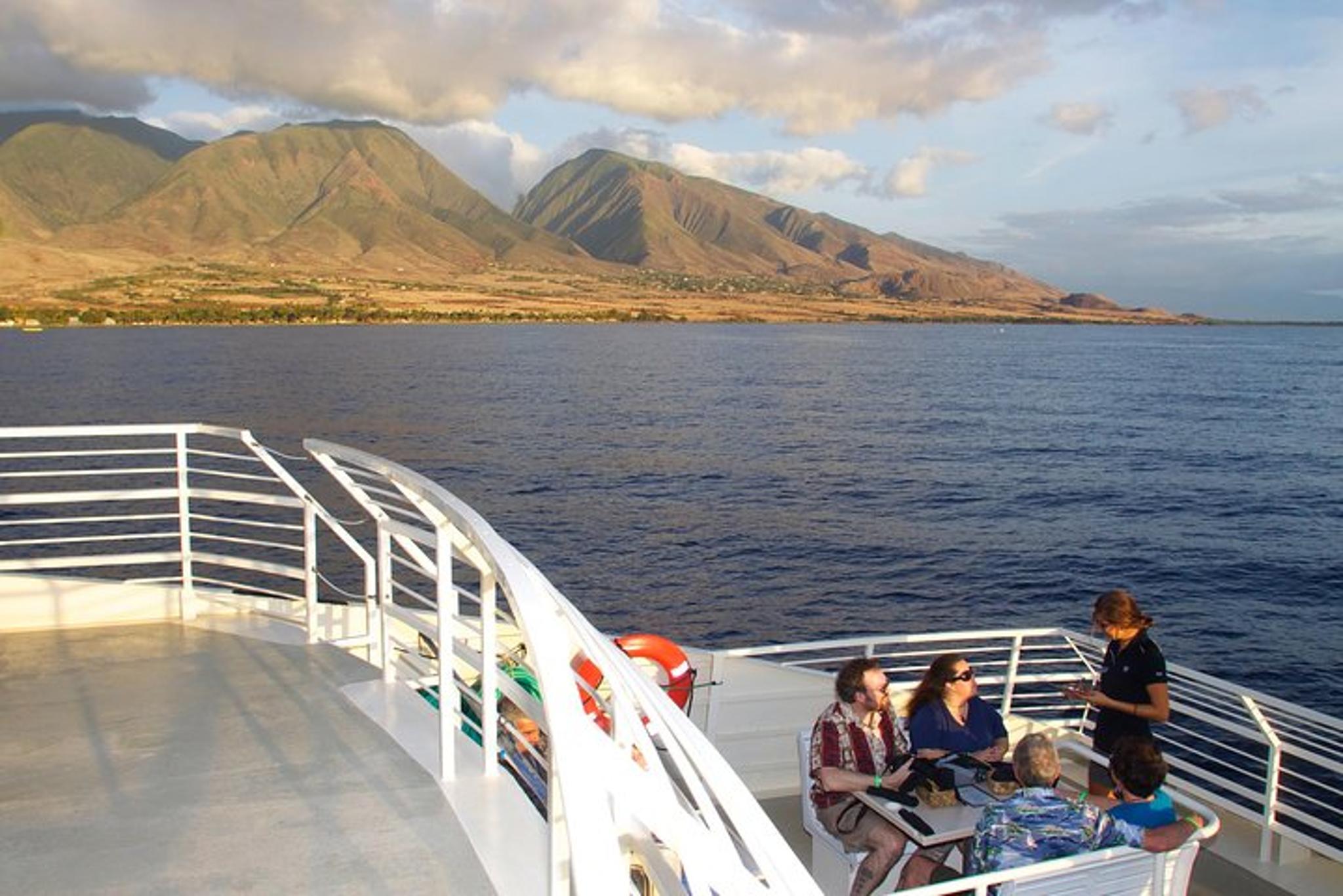 Maui Dinner Cruise: Four-Course Dining Experience - Image 2