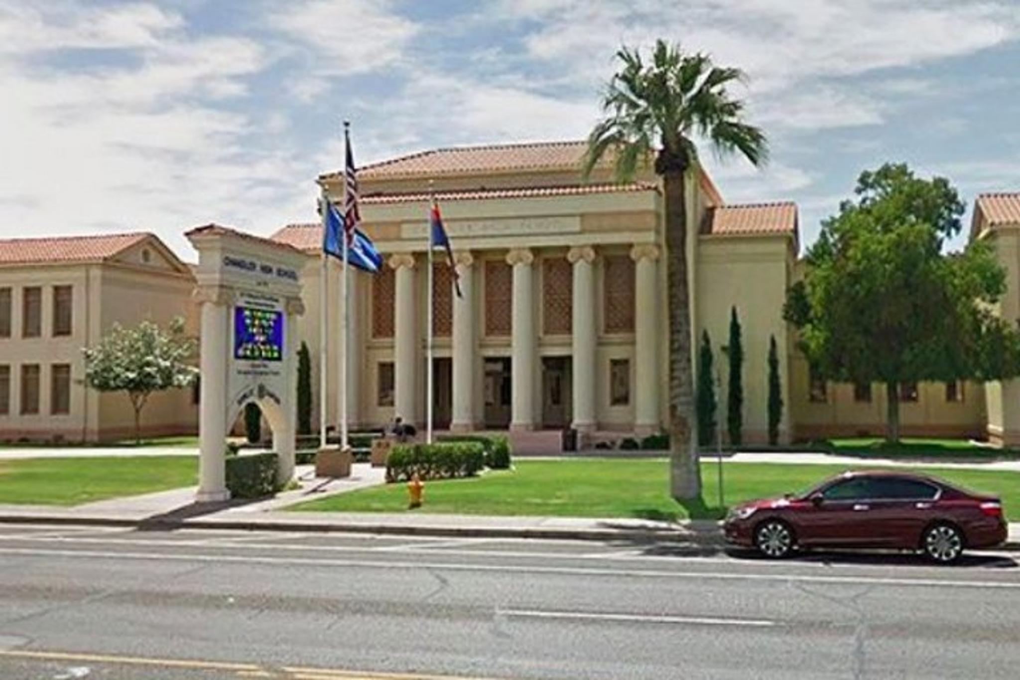 Chandler Scavenger Hunt in Old Town - Image 5