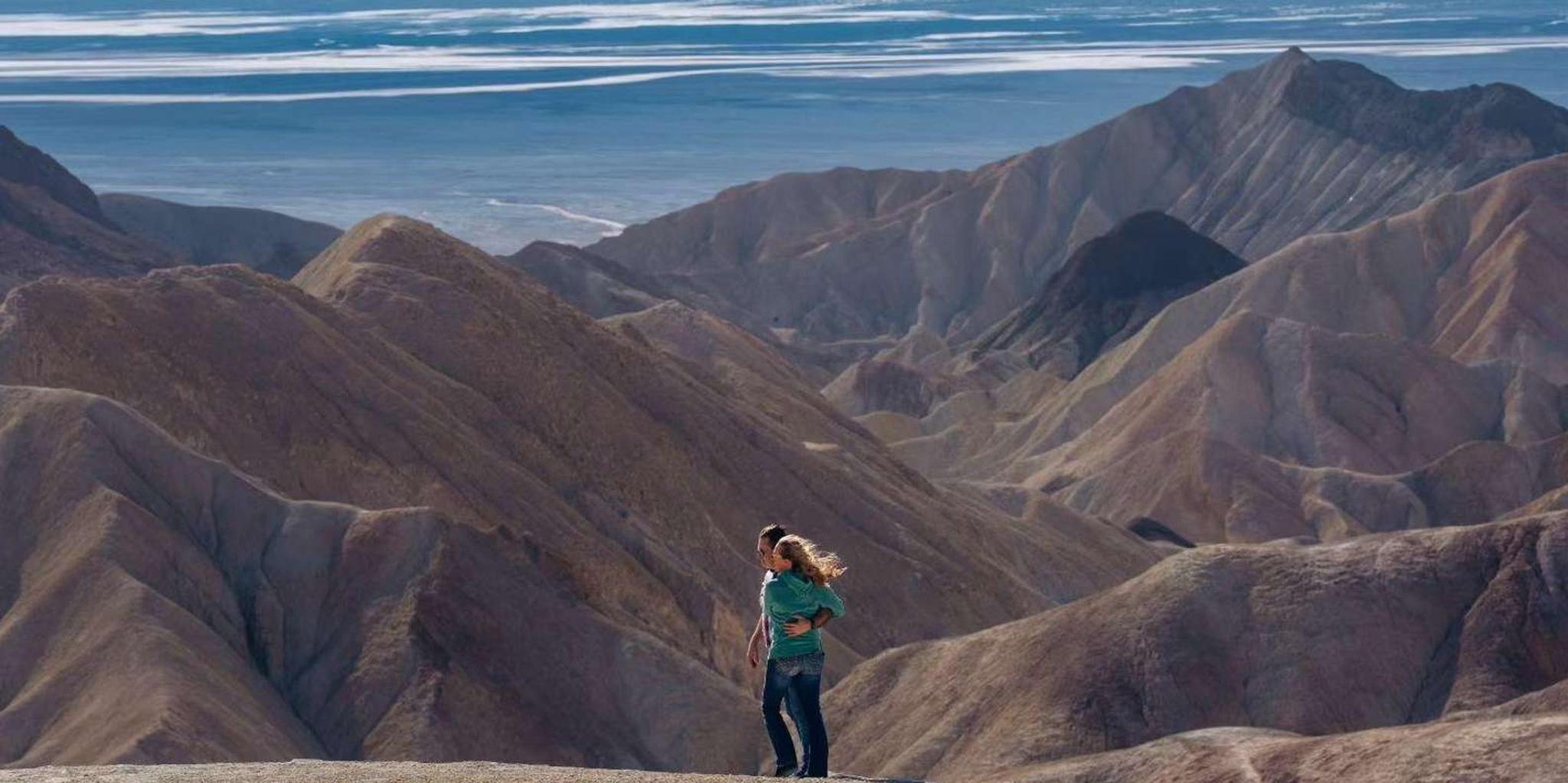 Las Vegas Death Valley Stargazing Tour 11 hr - Image 1
