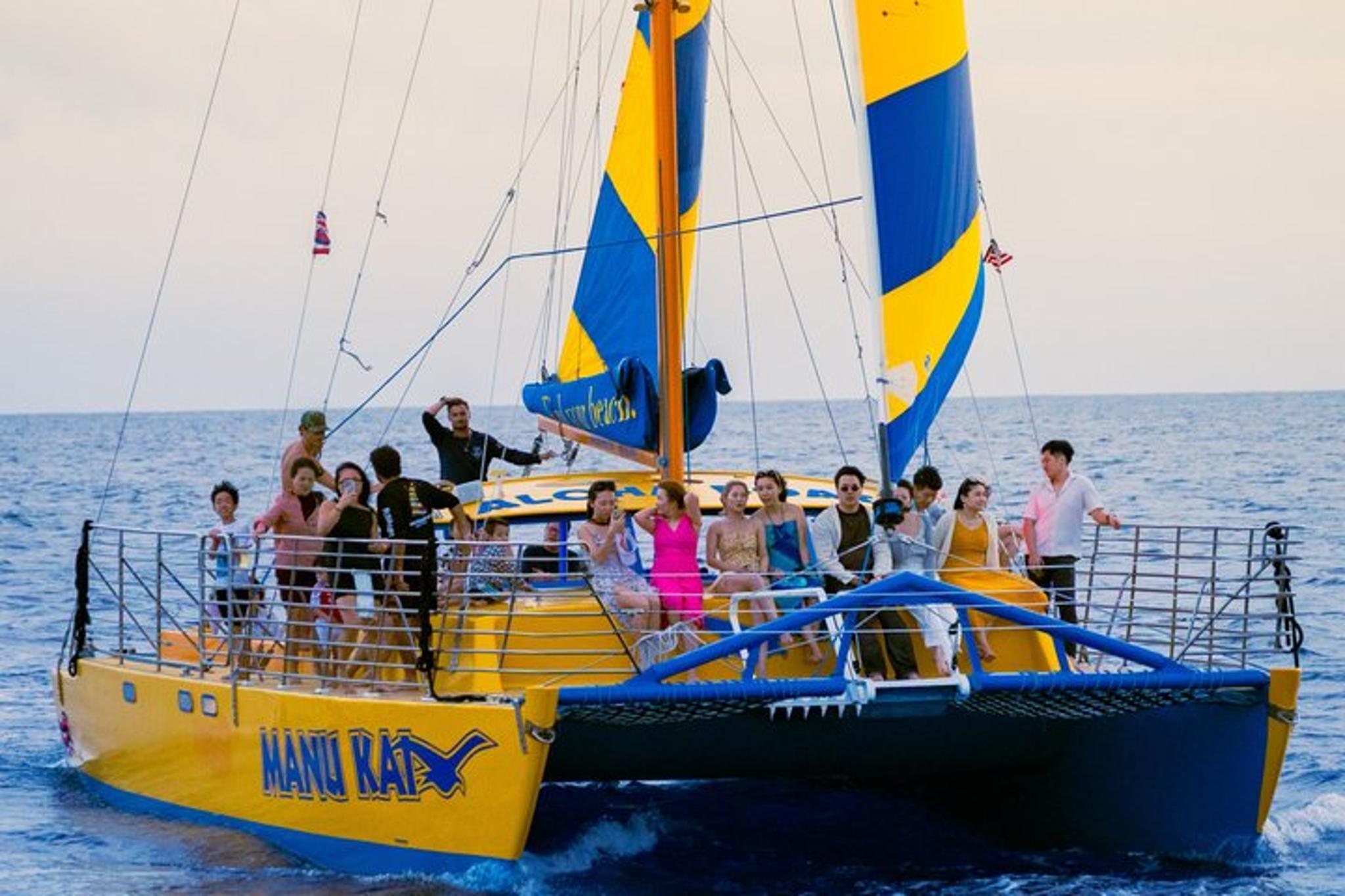 Honolulu South Shore Sail Charter 90 Min - Image 4