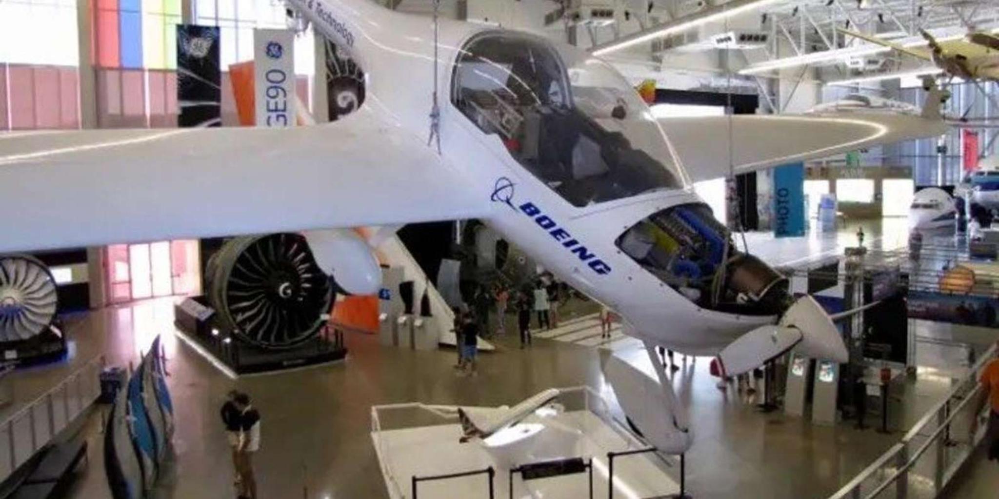 Seattle Boeing Factory Tour - Image 5
