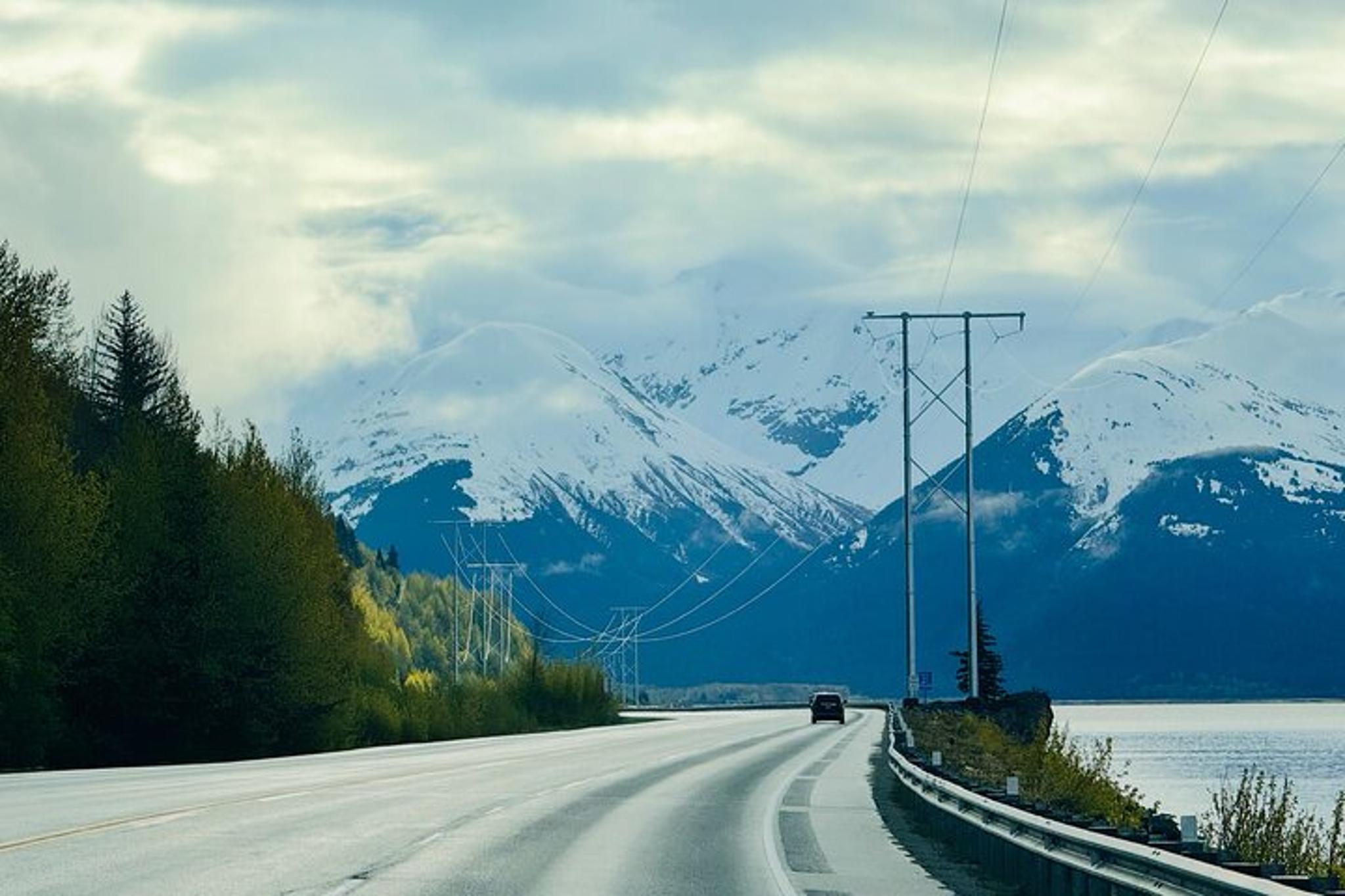 Whittier Cruise Transfer & Scenic Tour