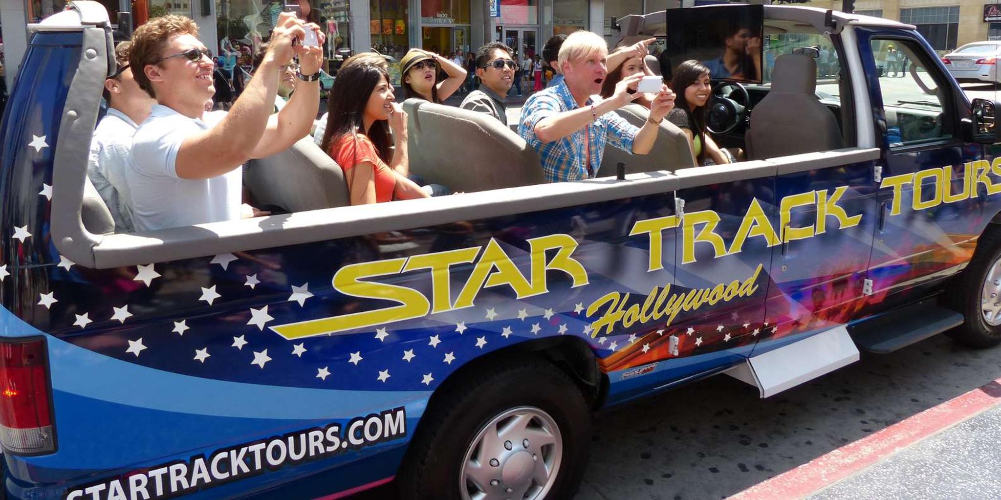 Los Angeles Bus Tour and Celebrity Homes Experience - Image 2