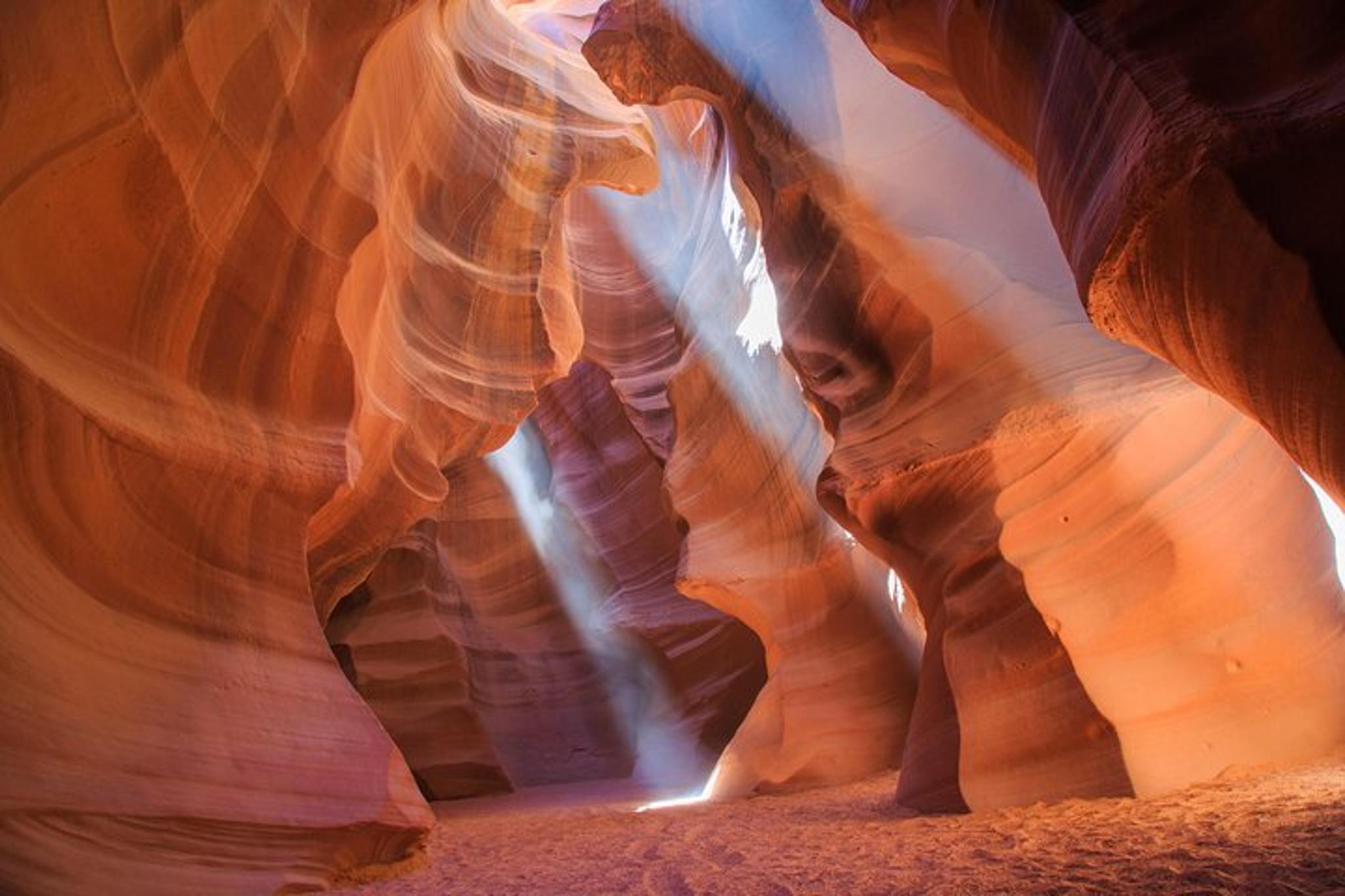 Page Upper Antelope Canyon Tour - Image 2